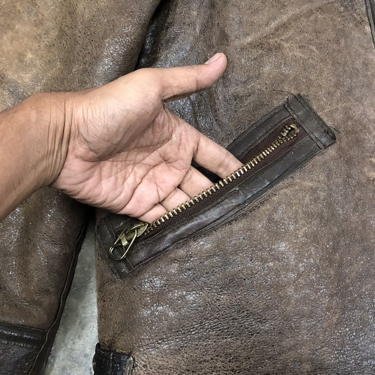 Avirex VTG Avirex THRASHED US Army Air Force Sheepskin B3 Jacket 🇺🇸 Size US M / EU 48-50 / 2 - 9 Thumbnail