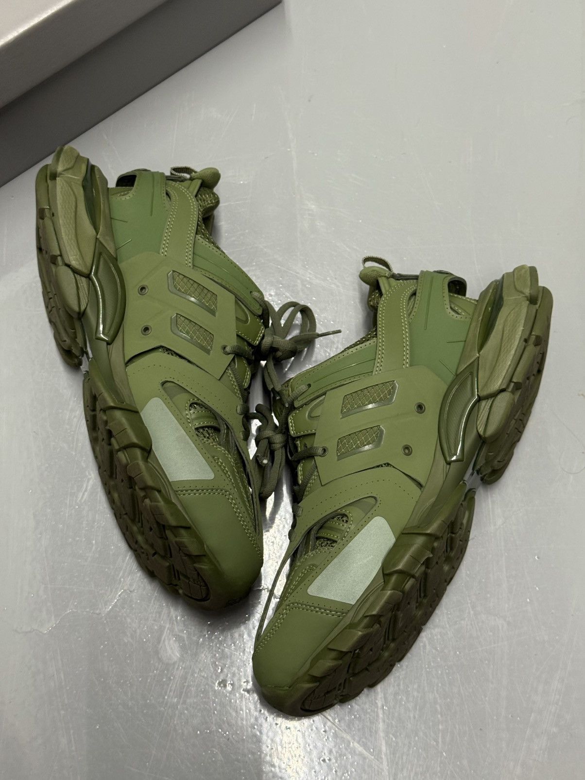Balenciaga Balenciaga Track Runner Army Green/Khaki Size US 10 / EU 43 - 2 Thumbnail