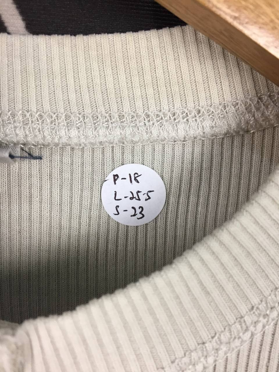 Uniqlo Uniqlo Ribbed Knit Military Sleeve Pocket Henley Tee Size US S / EU 44-46 / 1 - 13 Thumbnail