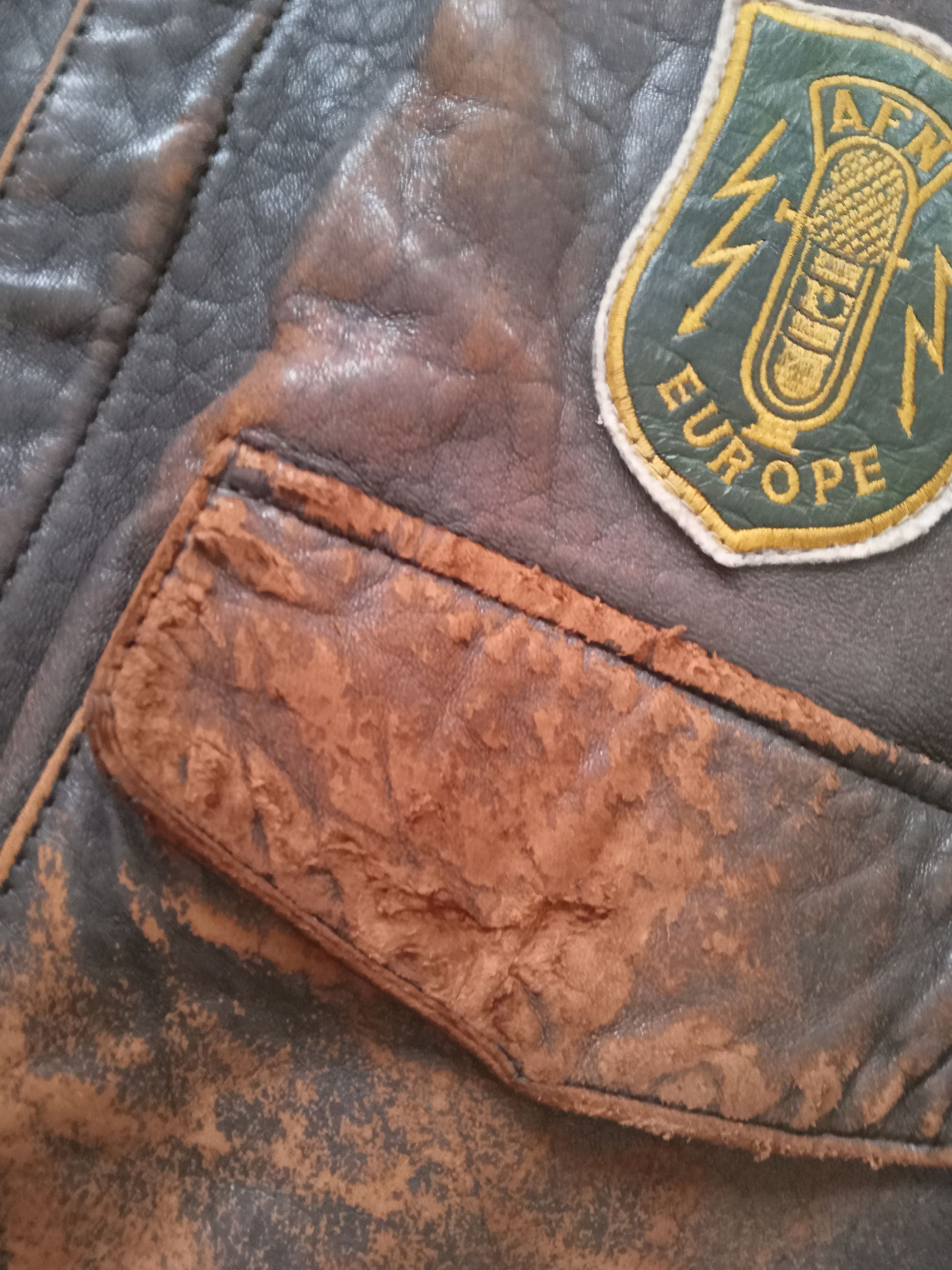 Avirex Avirex Flying Tigers Vintage Distressed Leather Jacket Size US M / EU 48-50 / 2 - 14 Thumbnail