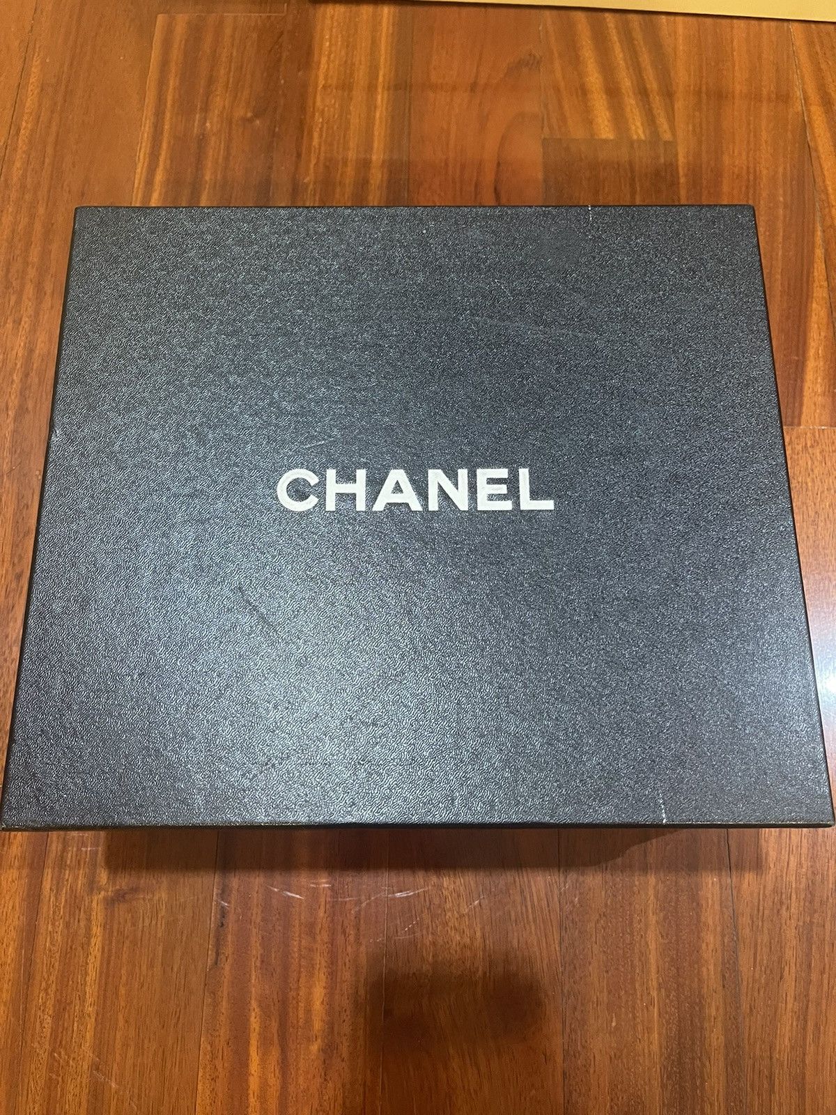 Chanel × Karl Lagerfeld Chanel Beige Black Sneakers Size US 9 / EU 42 - 17 Thumbnail