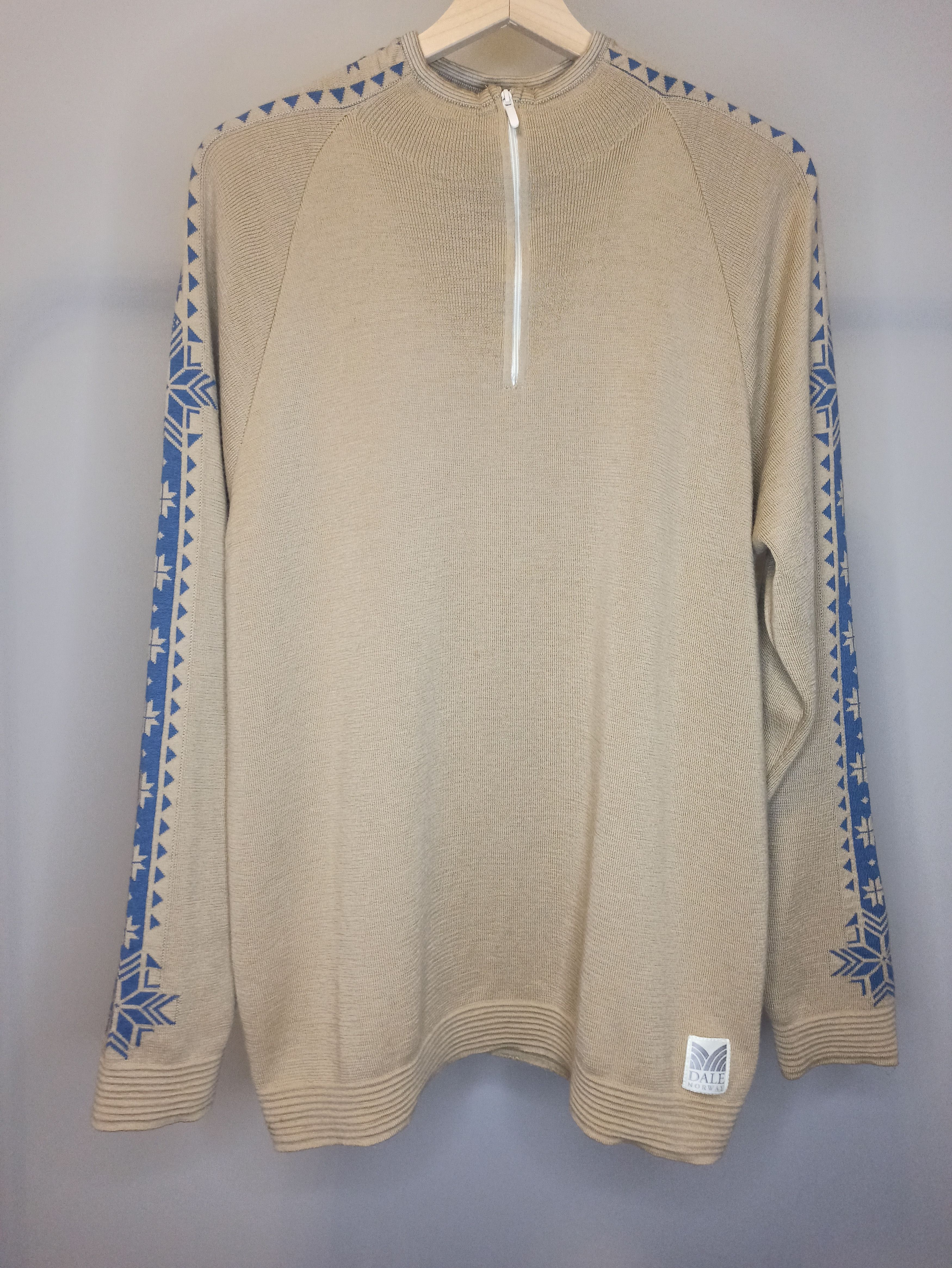 Men sweaters knitwear Dale of norway size L 100% merino wool