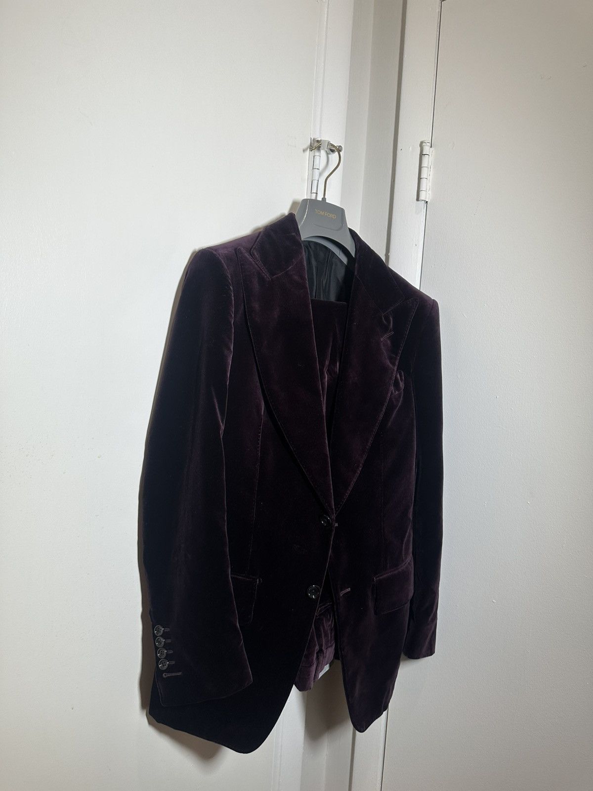 Tom Ford TOM FORD Men's Atticus Compact Velvet Dinner Jacket 36R Size 36R - 2 Thumbnail