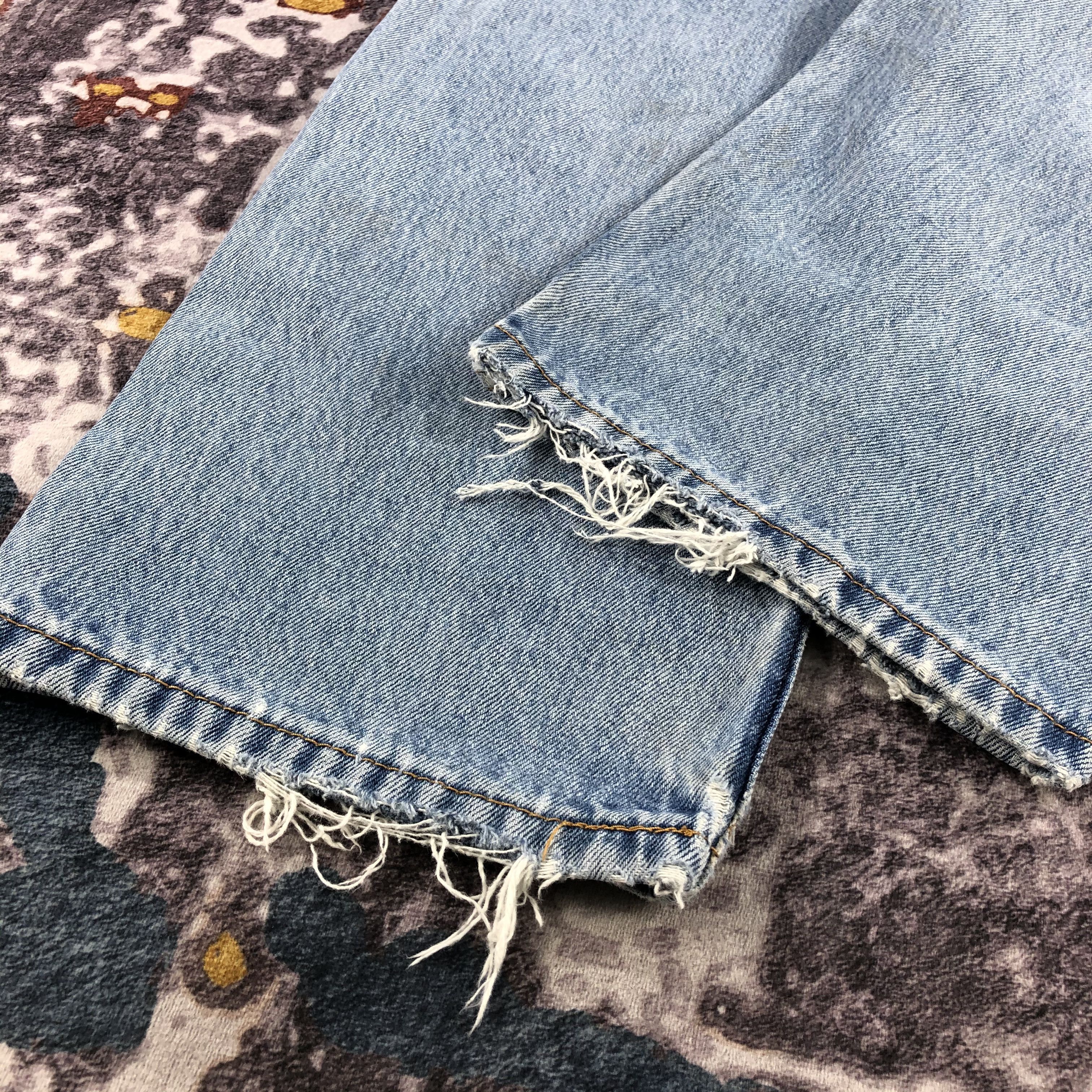 Levi's × Vintage Vintage Light Wash Levis 505 Jeans-JM2564 Size US 35 - 4 Thumbnail