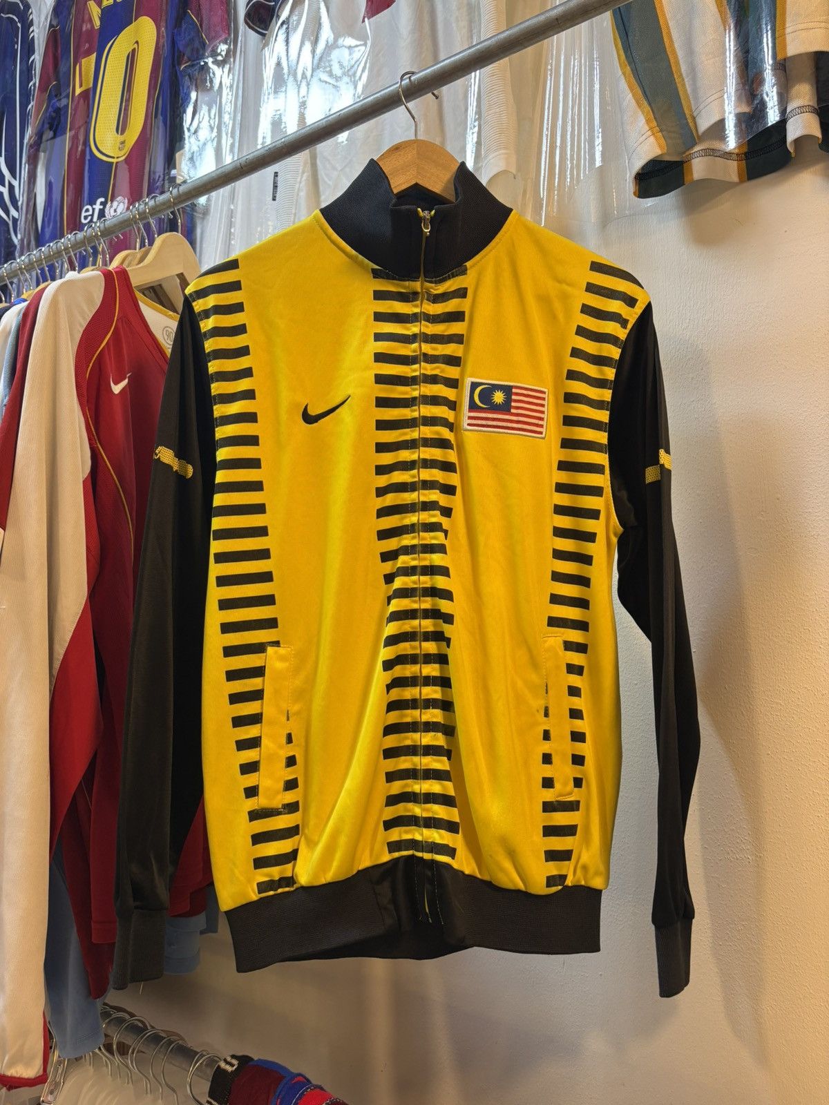 Nike Vintage Y2K Malaysia Football Tracksuit Size US L / EU 52-54 / 3 - 1 Thumbnail