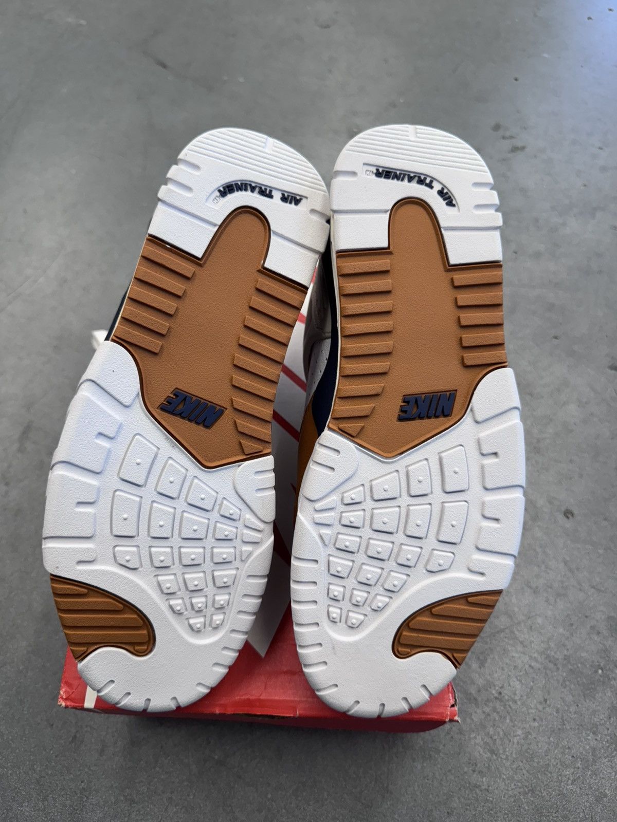 Nike 2014 Nike Air Trainer 3 Medicine Ball Size US 9 / EU 42 - 10 Thumbnail