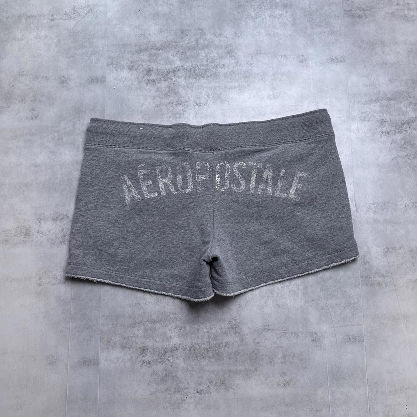 Aeropostale Y2K Aeropostale grey mini sweat shorts Size US 30 / EU 46 - 2 Thumbnail