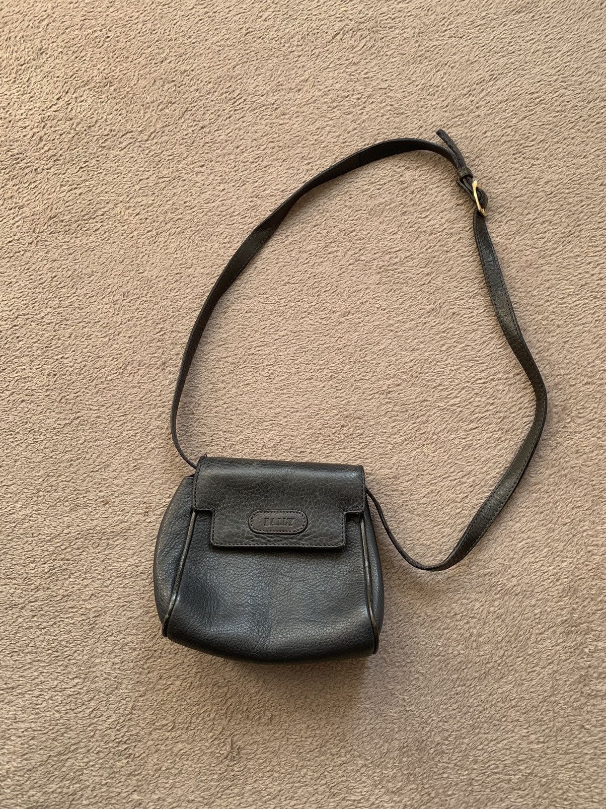 Bally × Genuine Leather × Vintage Rare🔥 Bally vintage leather mini bag Size ONE SIZE - 1 Thumbnail