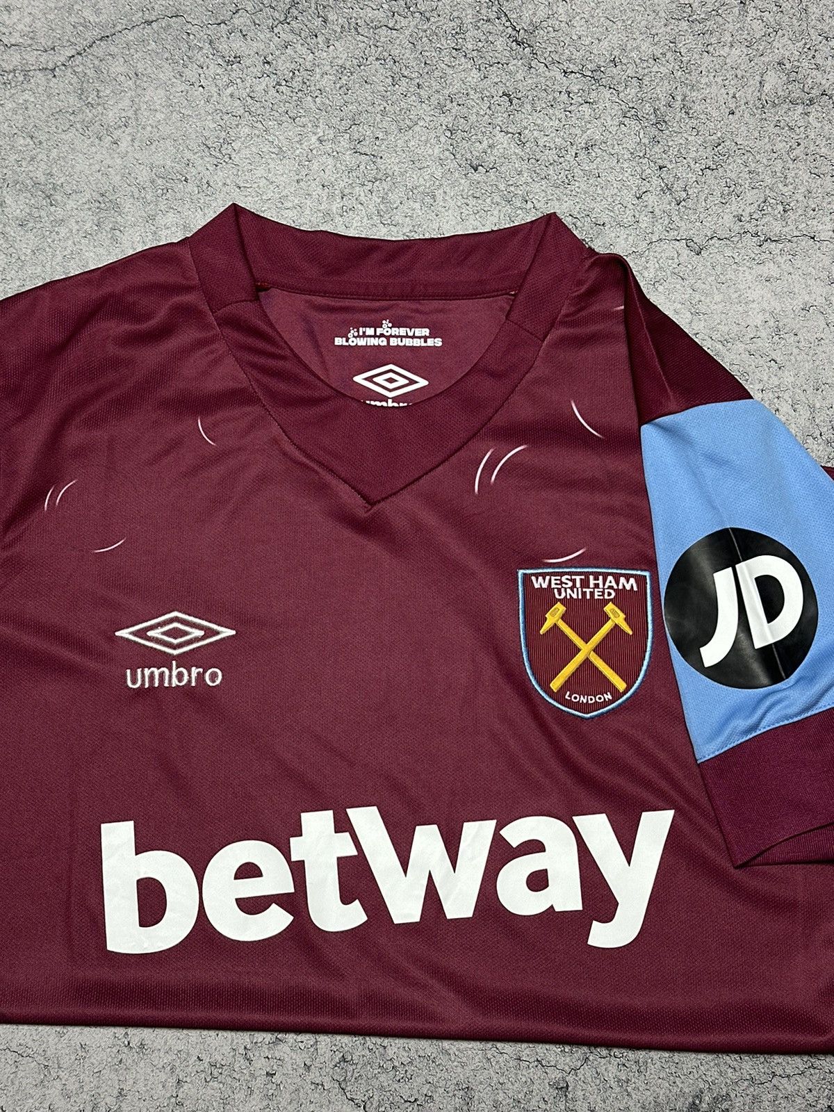 Umbro West Ham Umbro Soccer Home Bubbles Jersey Blokcore Size US M / EU 48-50 / 2 - 4 Thumbnail