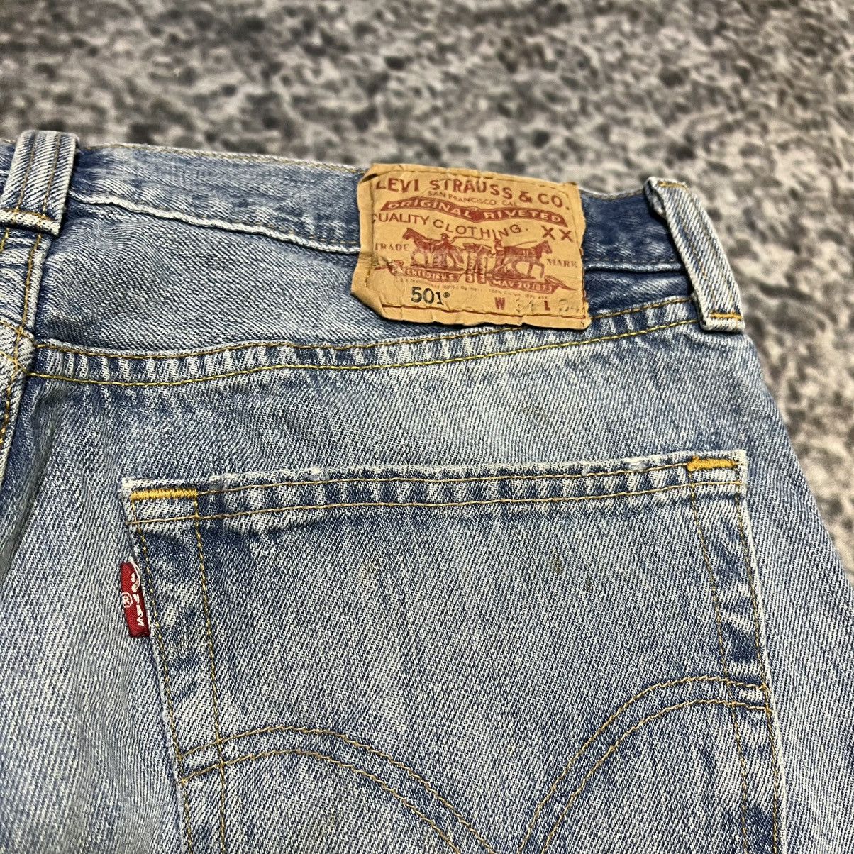 Levi's Vintage Levi's 501 Button Fly Blue Faded Baggy Skater Jeans Size US 34 / EU 50 - 5 Thumbnail