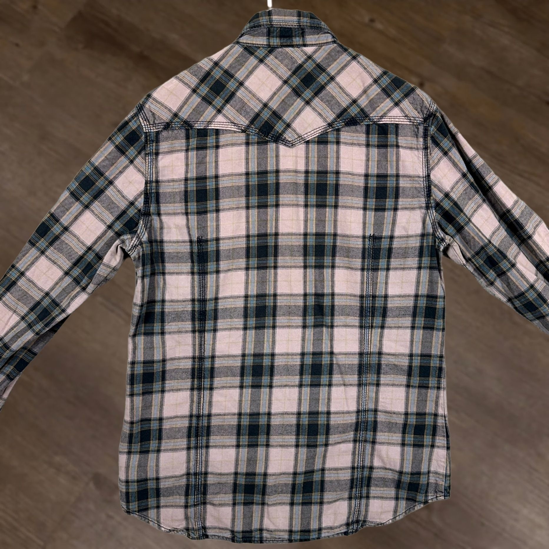True Religion VINTAGE True Religion Shirt Mens Western Pink Blue Pearl Snap Button Flap Pocket Plaid Long Sleeve Cotton Button-Up M Size US M / EU 48-50 / 2 - 1 Thumbnail