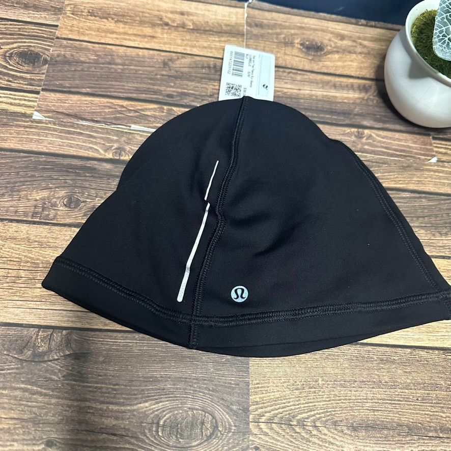 LULULEMON UNISEX FAST‎ FREE FLEECE RUN BEANIE, Purple NWT, S/M, LU9CGNS_031382_1?size=1200,1200 main image 2