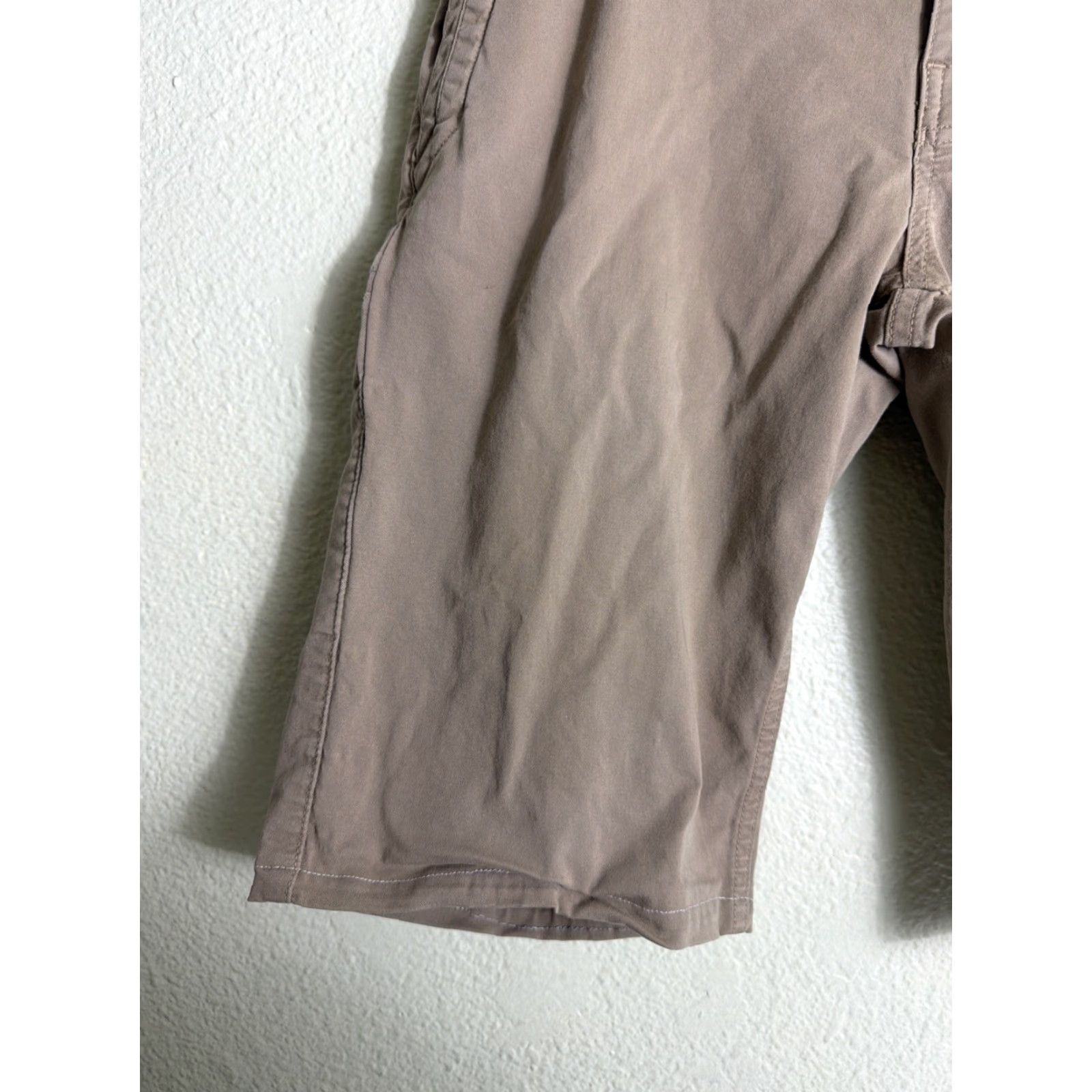 The North Face **The North Face Women’s Utility Shorts Size 32 Beige Cotton** User: The North Face Women’s Utility Shorts Size 32 Beige Cotton Size 24" / US 00 / IT 34 - 2 Thumbnail