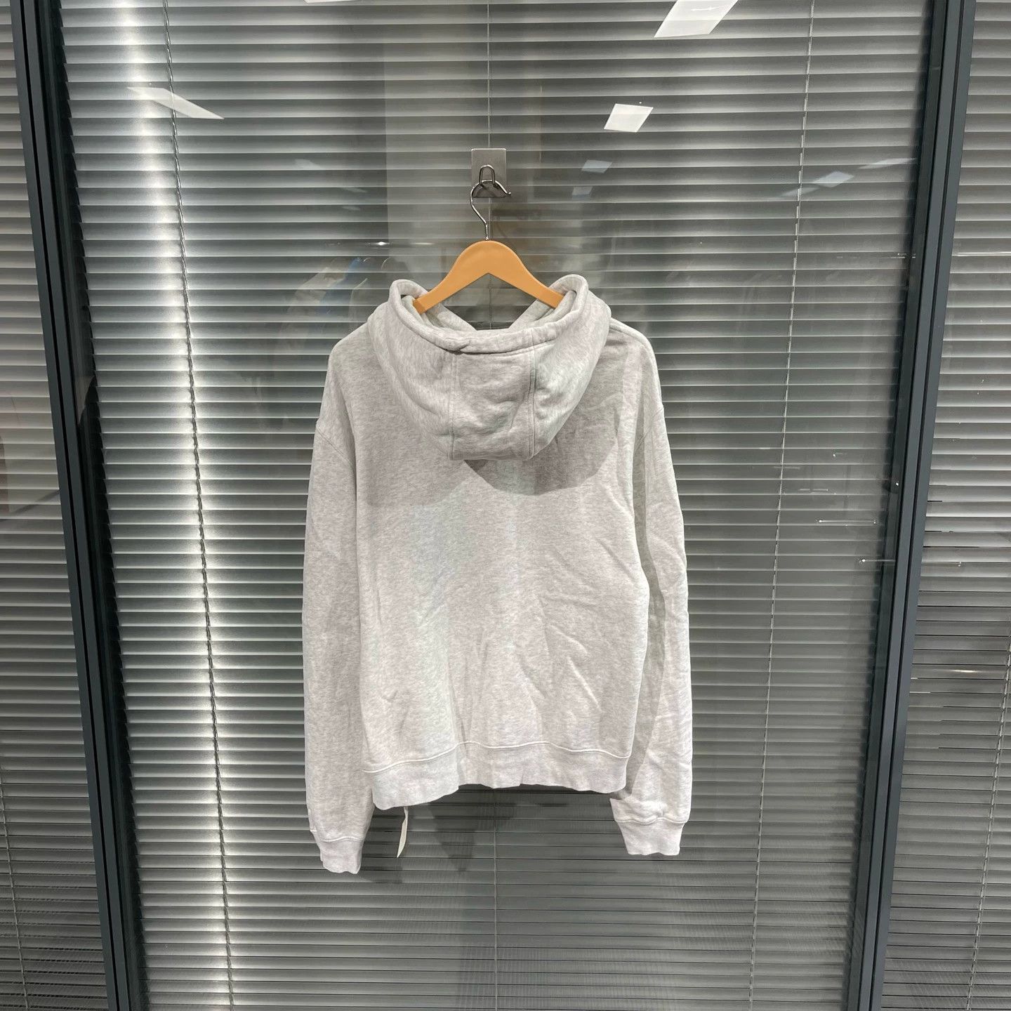 Loewe Loewe Spirited Away soot sprite embroidered hoodie L Size US L / EU 52-54 / 3 - 2 Thumbnail