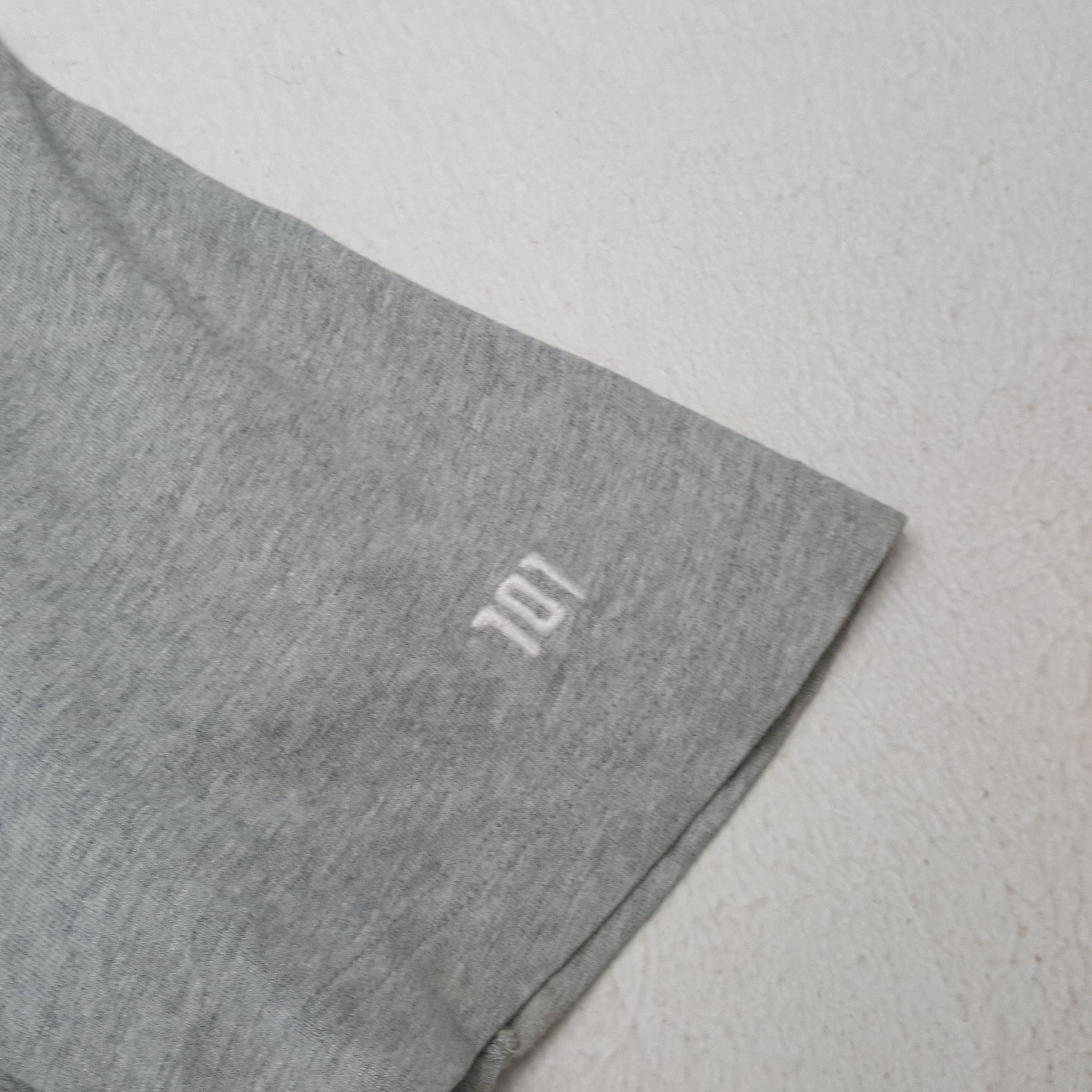 Uniqlo TAIYOU MATSUMOTO x Uniqlo Japanese Brand Tshirt C285N30 Size US L / EU 52-54 / 3 - 5 Thumbnail