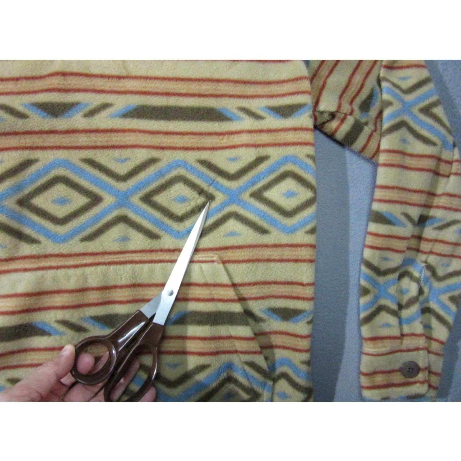 Vissla Vissla Hoodie Mens Small Multicolor Fleece Henley Aztec Tribal Pullover Flipcuff Size US S / EU 44-46 / 1 - 3 Thumbnail