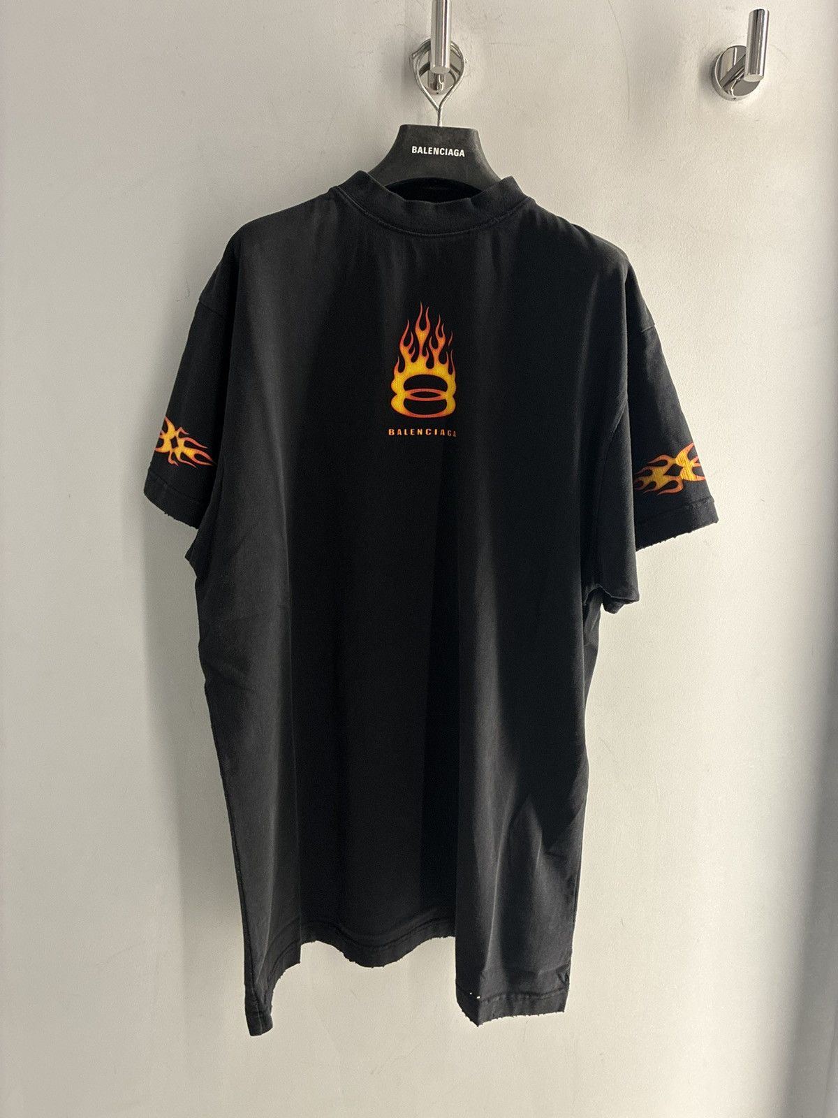 Balenciaga Balenciaga Burning Unity Oversized T shirt Size US S / EU 44-46 / 1 - 1 Thumbnail