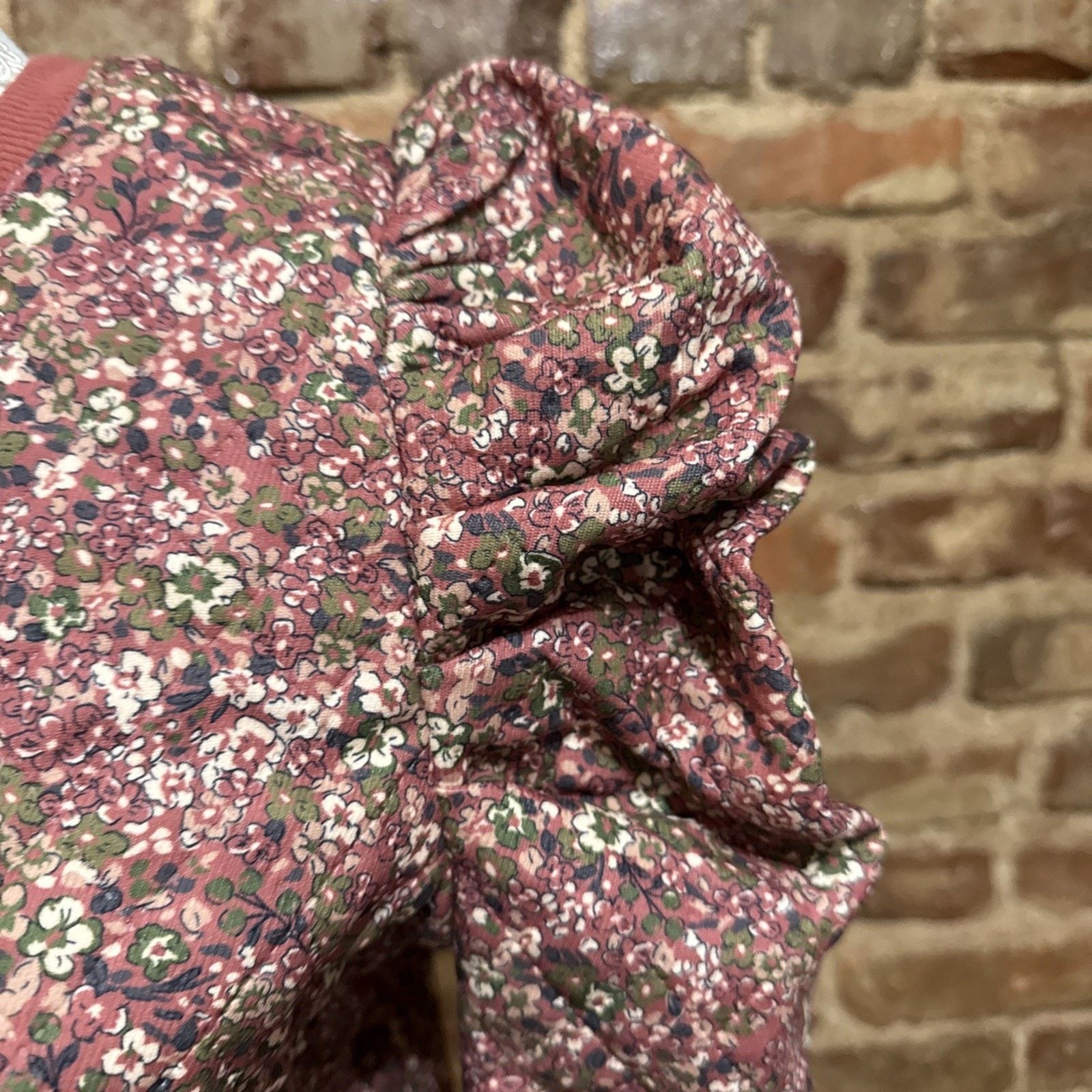 & Other Stories TCEC Women’s Quilted Puff Sleeved Top Sz M Prairie Core Size M / US 6-8 / IT 42-44 - 3 Thumbnail