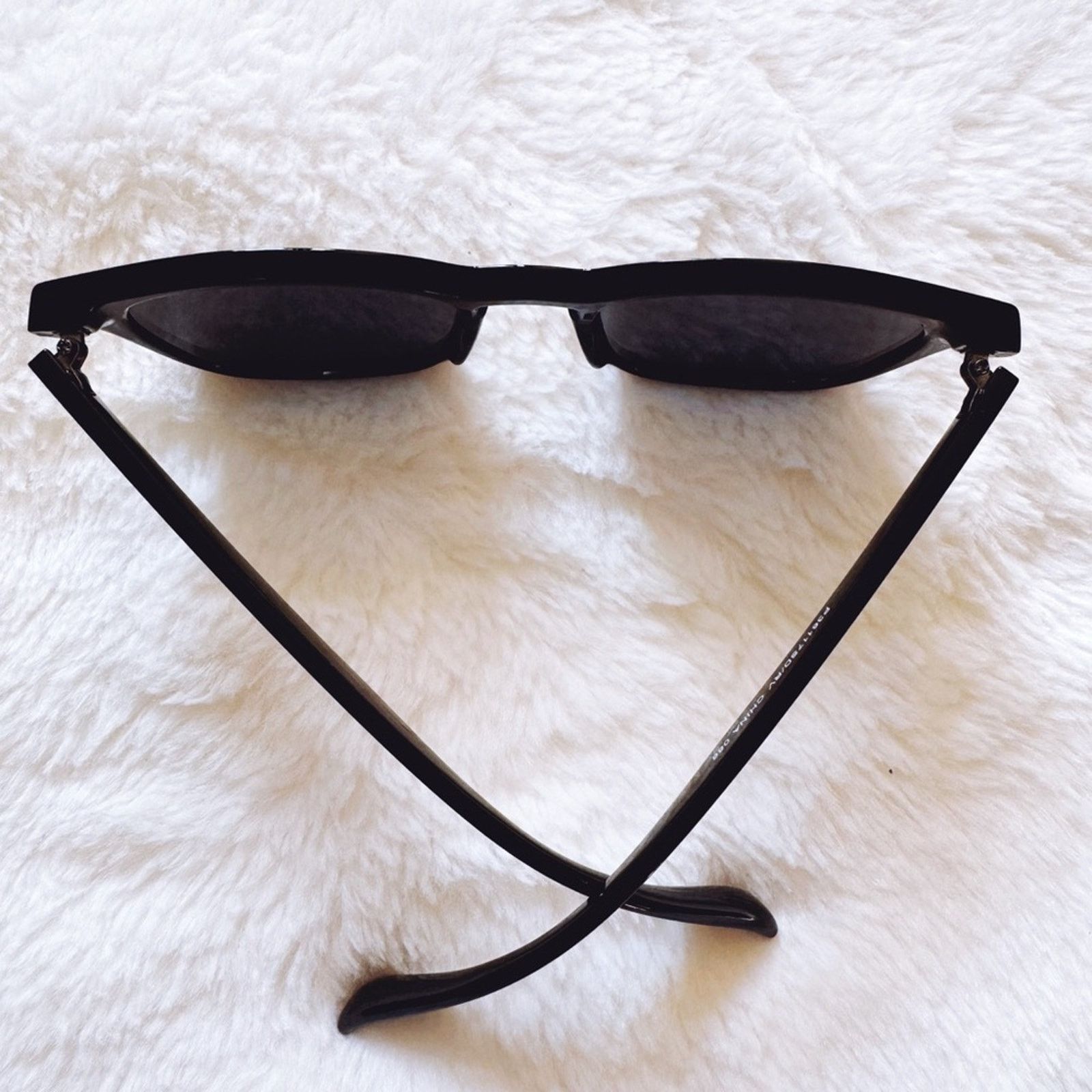 Other Milo Black W/Blue Lenses Oversized Oval Horn Rims Sunglasses Size ONE SIZE - 9 Thumbnail