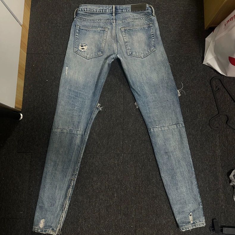 Fear of God Fear of God 2nd knife cut to destroy the blue cow Size US 32 / EU 48 - 2 Thumbnail