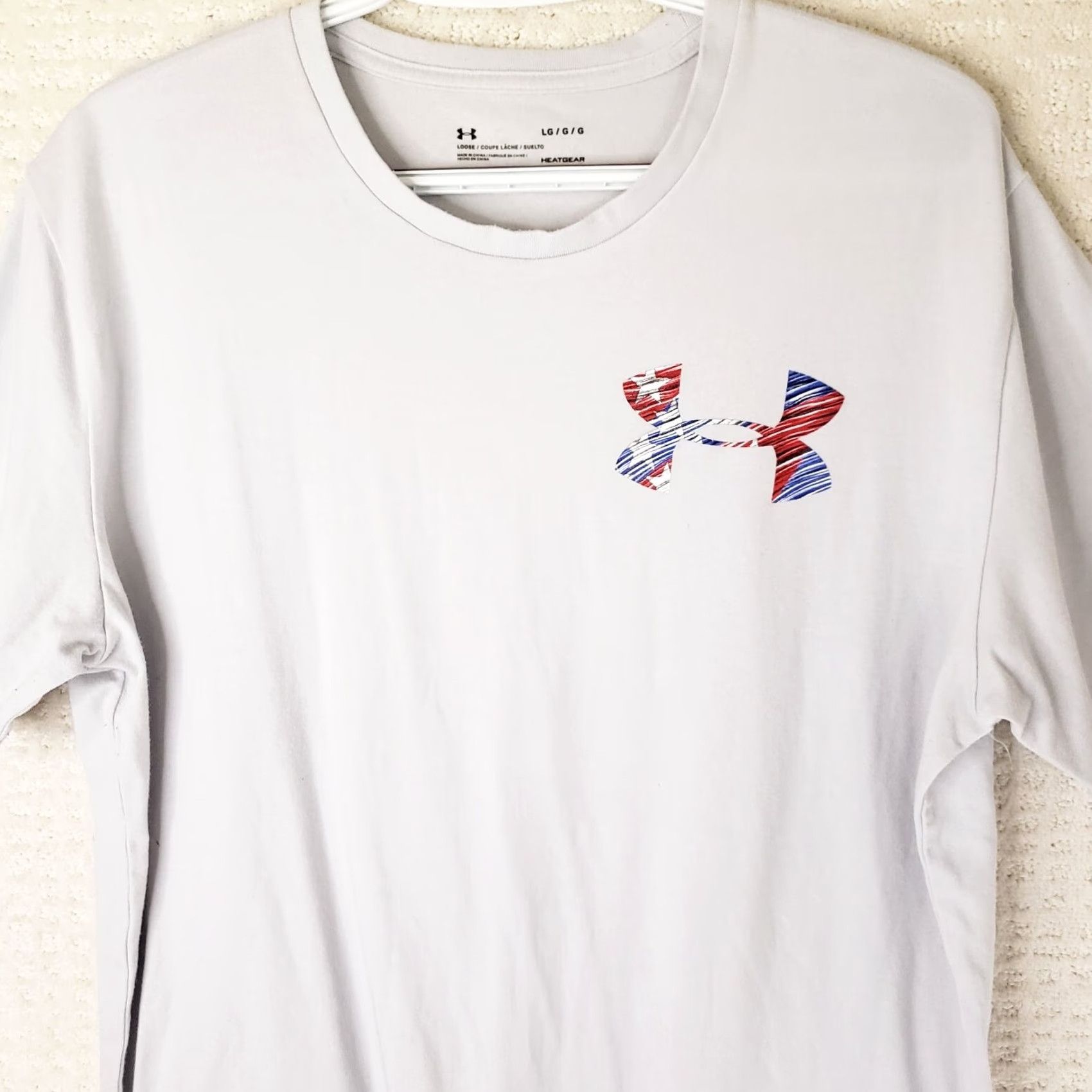 Under Armour UNDER ARMOUR Mens L Short Sleeve HeatGear Shirt Loose Fit Deer Rack White Shirt Size US L / EU 52-54 / 3 - 2 Thumbnail