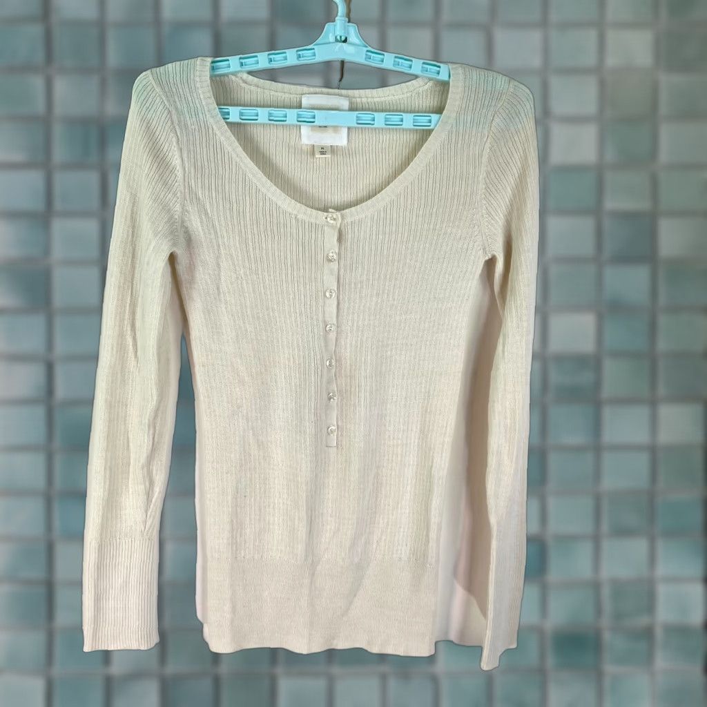 Old Navy Old Navy Women's Merino Wool Striped Long Sleeve Sweater Size M Ivory Button Front Dolman V-Neck Pullover Classic Bohemian Size M / US 6-8 / IT 42-44 - 1 Thumbnail
