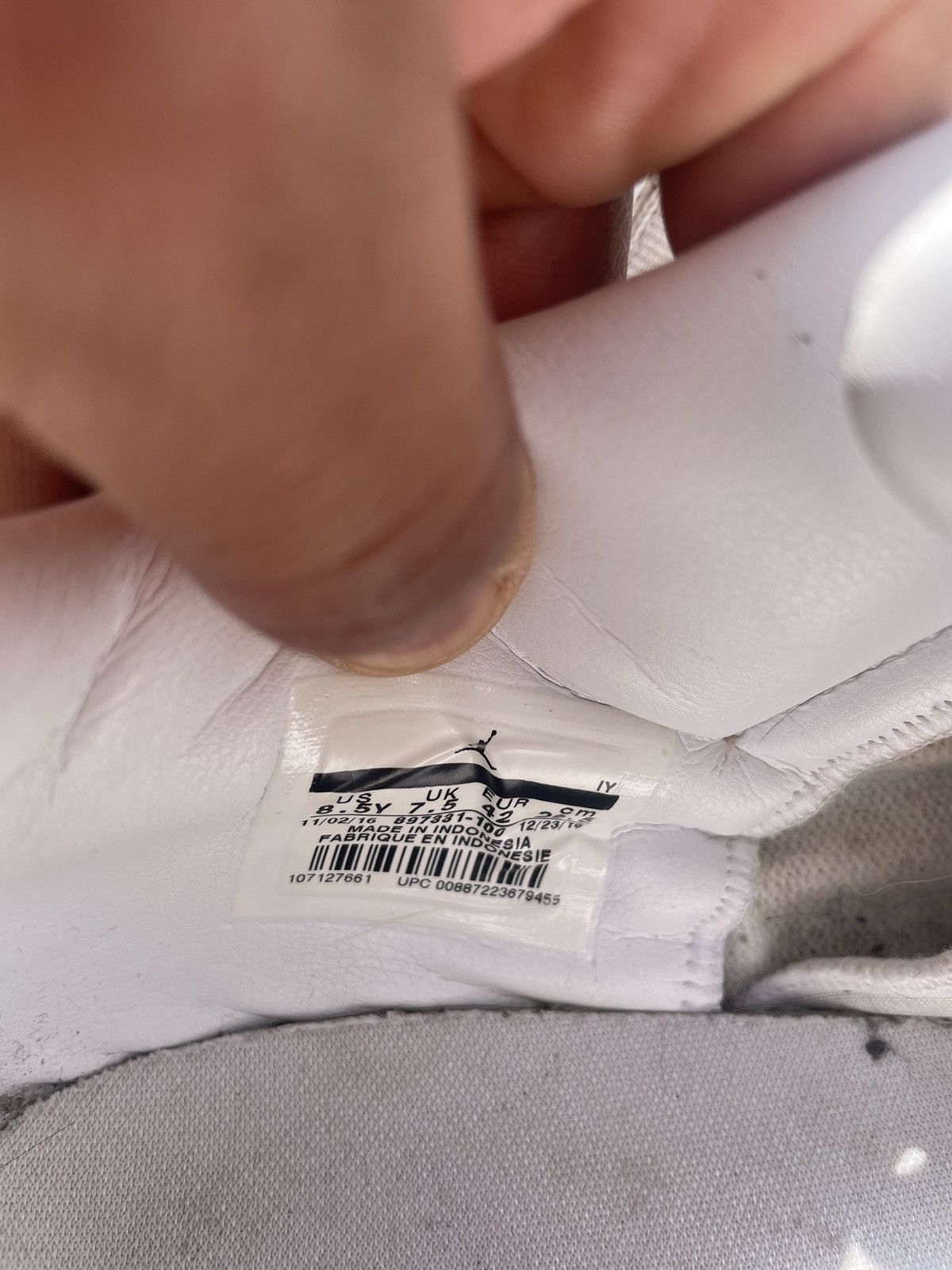 Jordan Brand × Nike Air Jordan 11 heiress pure platinum Size US 8.5 / EU 41-42 - 8 Thumbnail