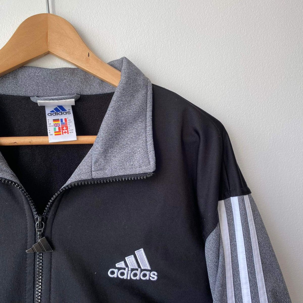 Adidas Adidas Big Logo Zip Vintage Size US M / EU 48-50 / 2 - 3 Thumbnail