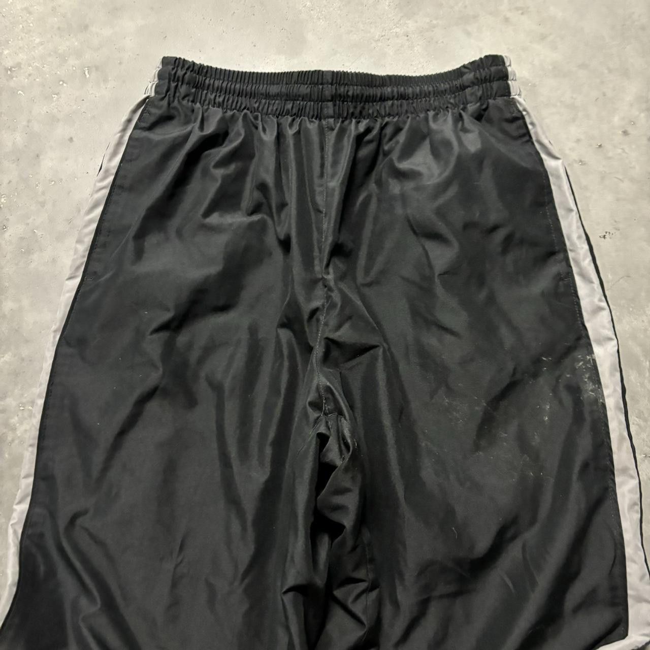 Japanese Brand × Vintage Crazy Vintage Y2K/2000s Baggy Black Grey Striped Skater Drill Essential Track Pants! Size US 32 / EU 48 - 4 Thumbnail