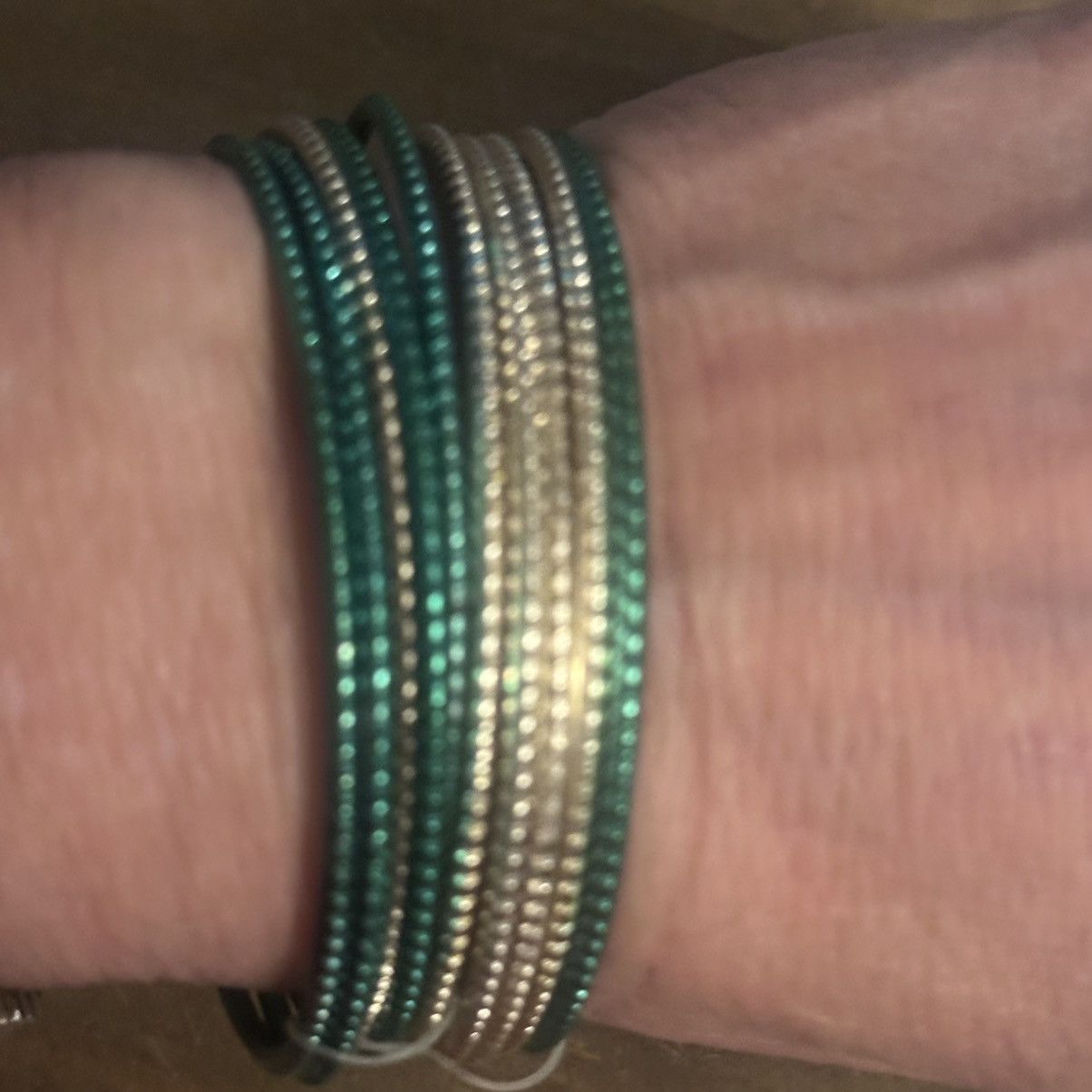 Other Green and gold thin bangle bracelets Size ONE SIZE - 3 Thumbnail