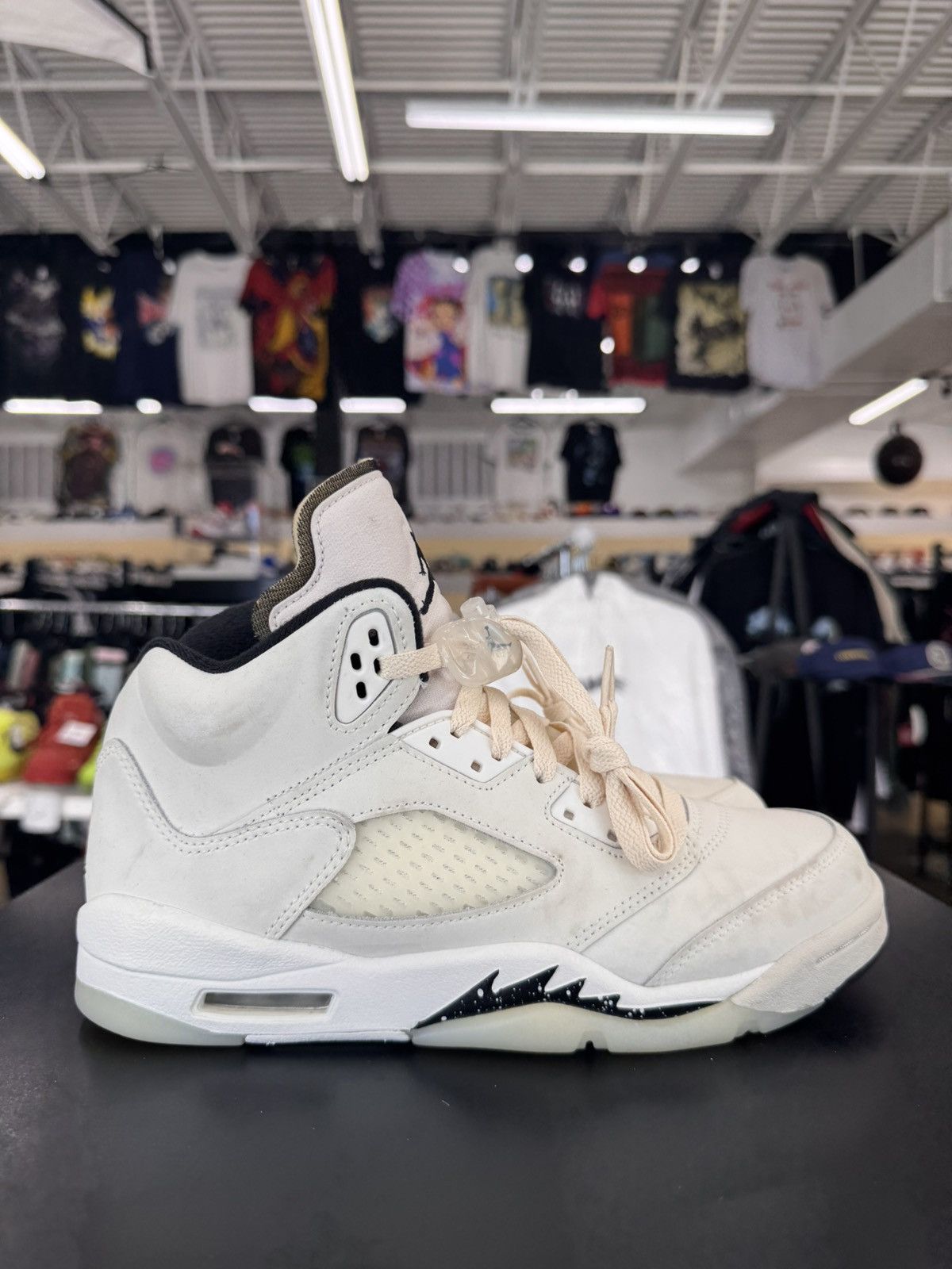 Jordan Brand Air Jordan 5 Sail Size 6.5Y (2024) Size US 6.5 / EU 39-40 - 6 Thumbnail
