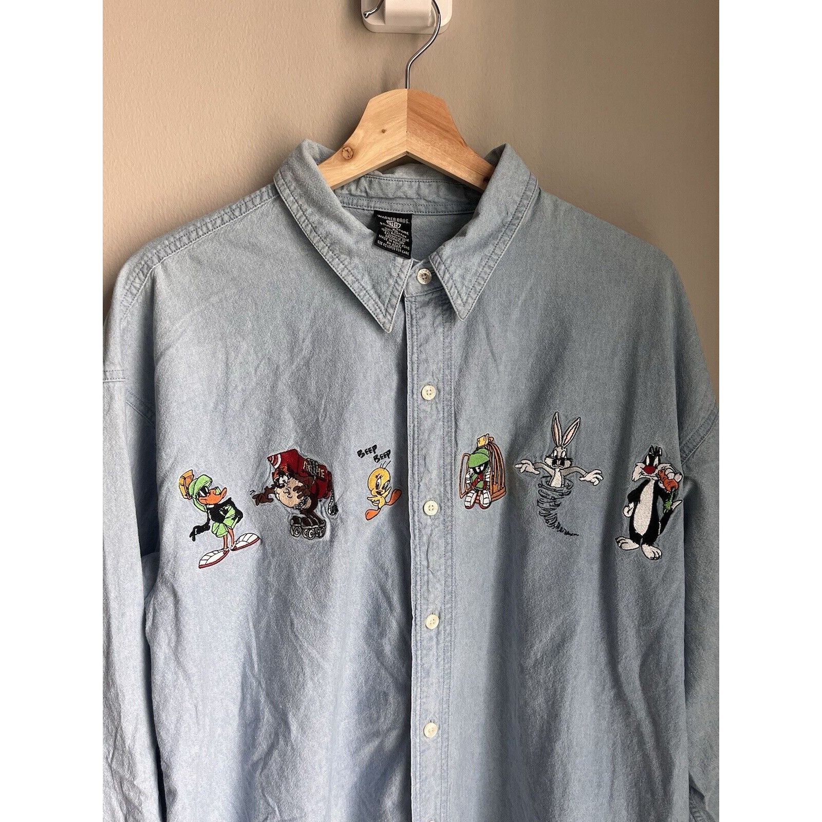 Vintage VINTAGE LOONEY TUNES BUGS BUNNY MARVIN MARTIAN DENIM SHIRT Size US XL / EU 56 / 4 - 1 Thumbnail