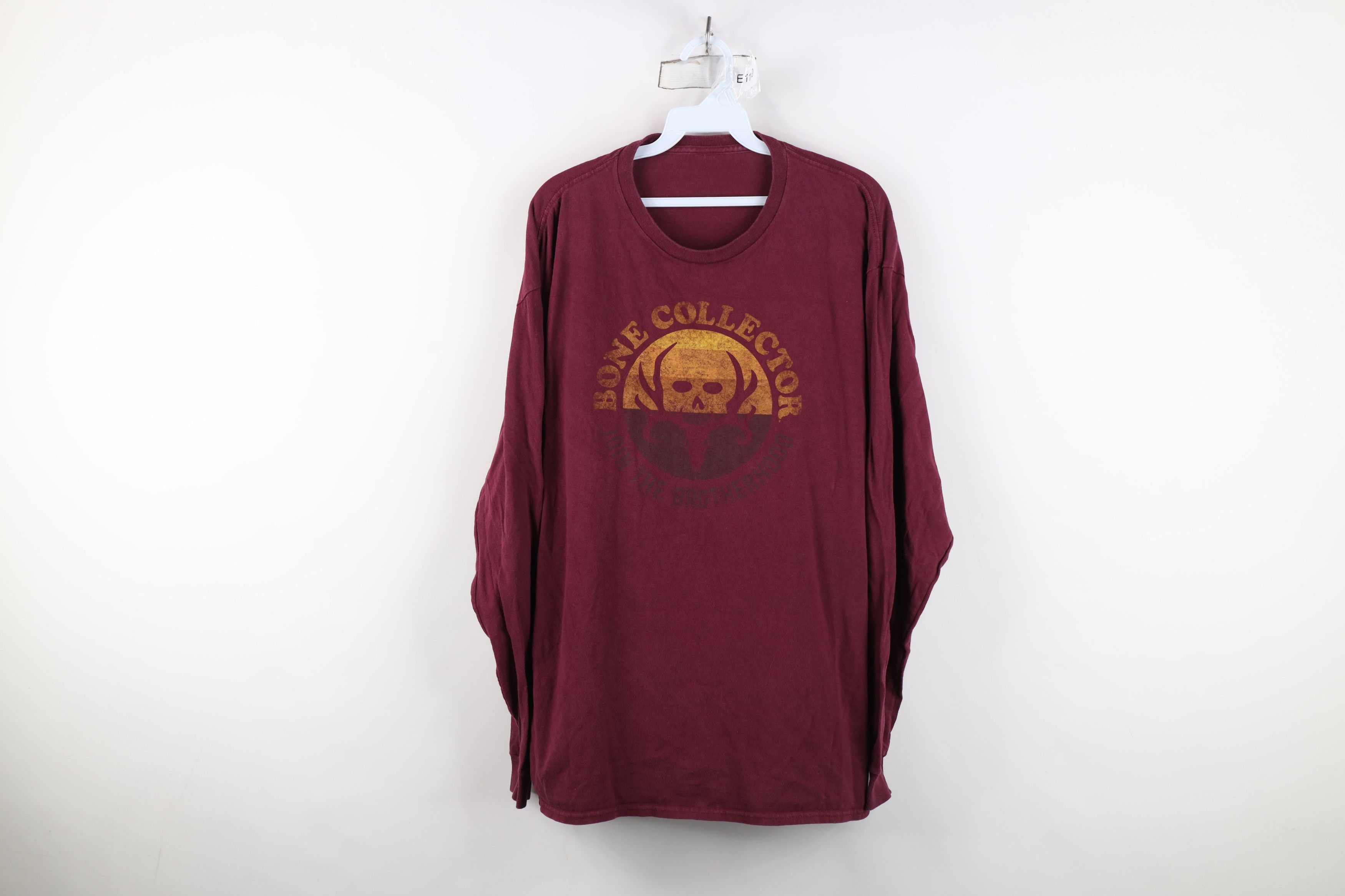 Vintage Vintage Bone Collector Skull Hunting Long Sleeve T-Shirt Red Size US L / EU 52-54 / 3 - 1 Thumbnail