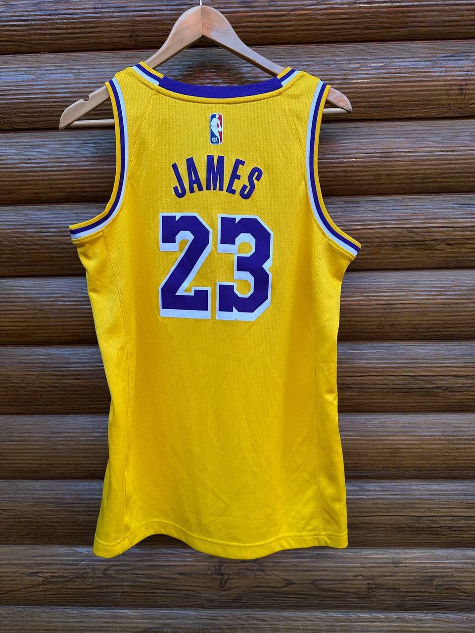 NBA NIKE LA LAKERS Lebron James 23 Jersey Tee shirt Size US S / EU 44-46 / 1 - 1 Thumbnail