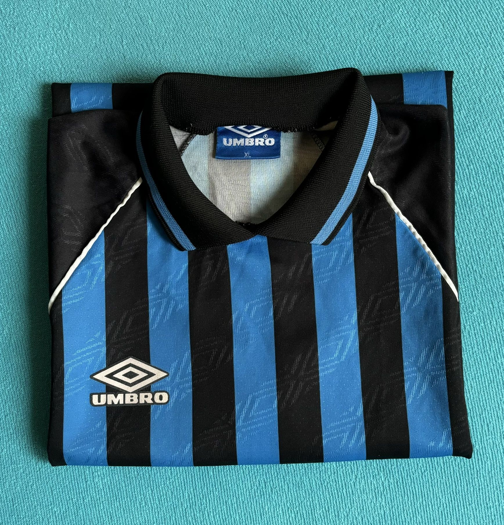 Umbro Template Umbro 9 Football Jersey sizes. XL Size US XL / EU 56 / 4 - 16 Thumbnail