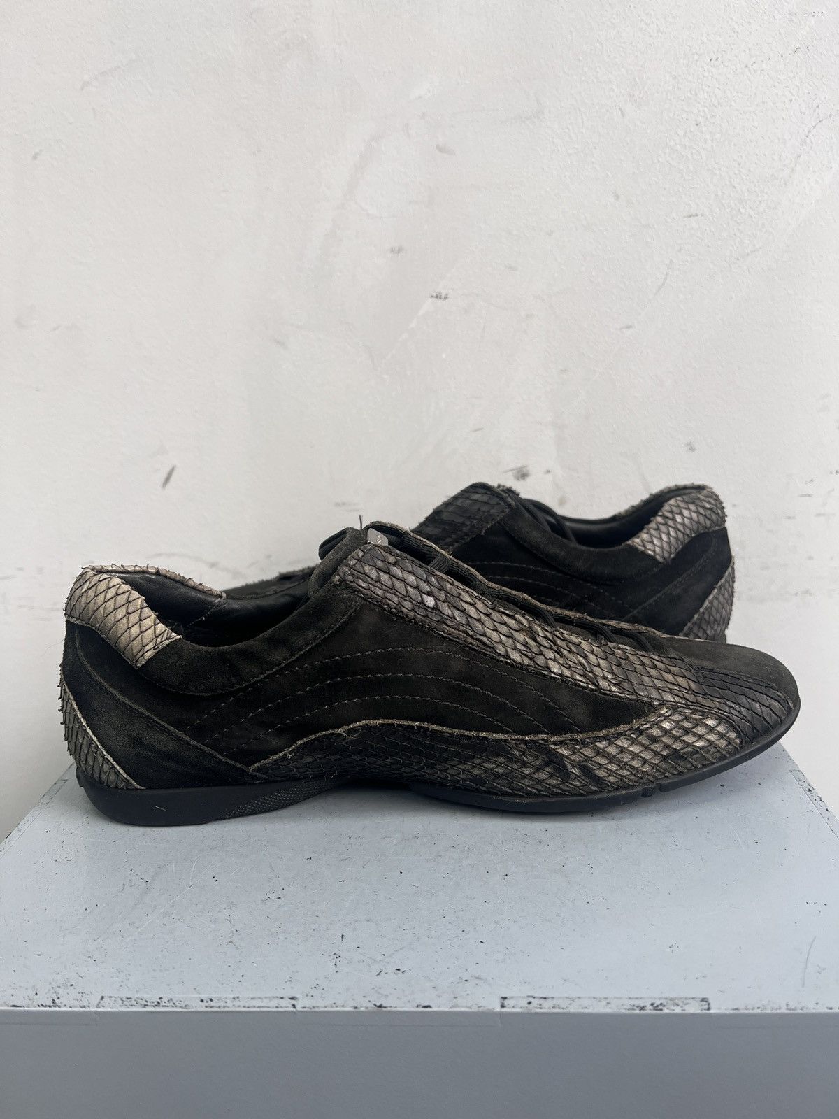 Hedi Slimane Archive avant garde low boots snake pattern leather boots Size US 8.5 / EU 41-42 - 10 Thumbnail