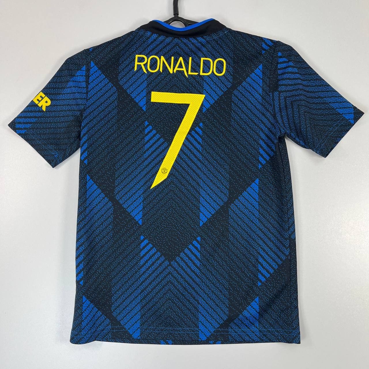 Adidas Manchester United 2021/22 Ronaldo #7 Football Adidas XXS Size US XXS / EU 40 - 6 Thumbnail