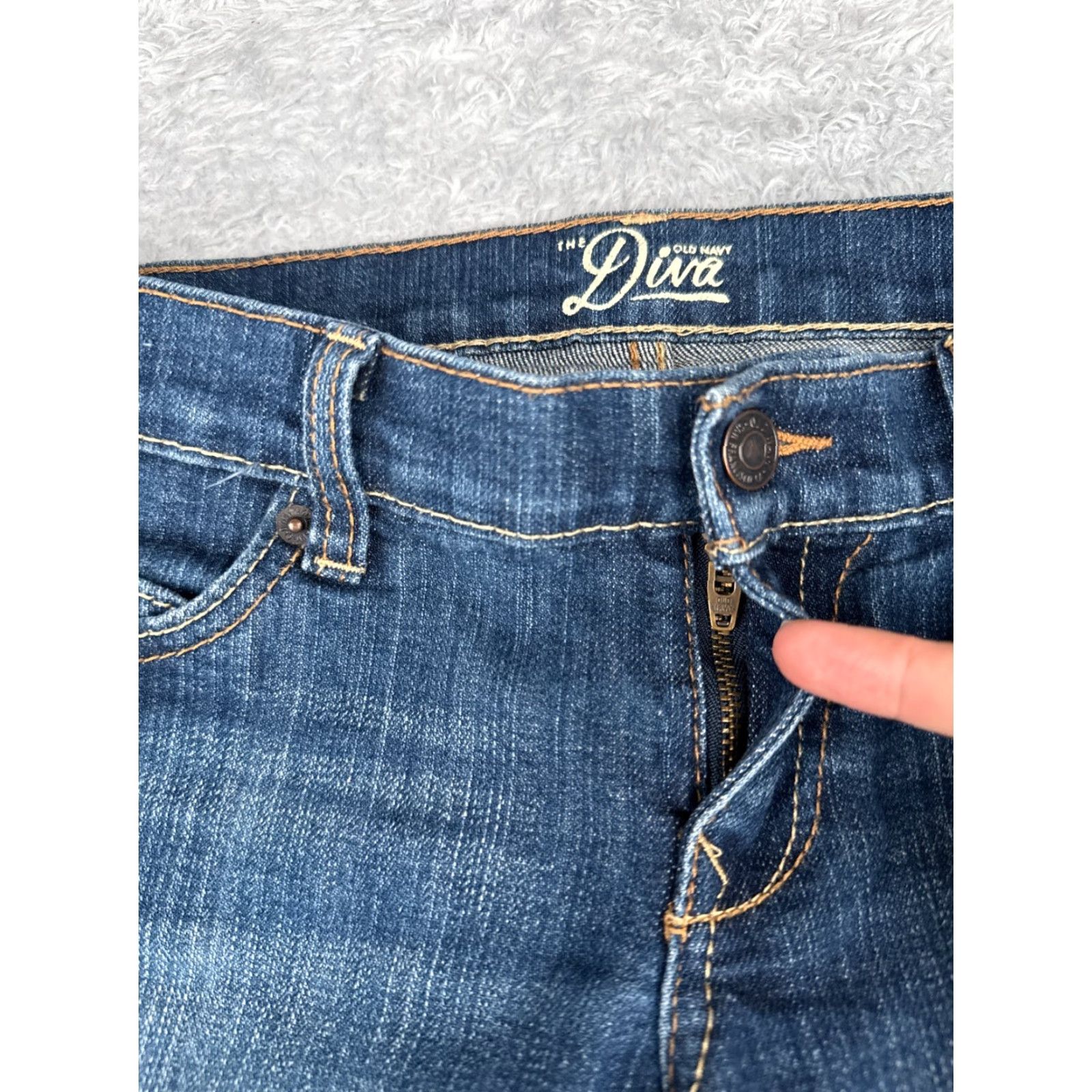 Old Navy Old Navy Jeans Women's Jeans Boots Old Navy Jeans Boots Junior Size 1 28x29 Blue Denim Medium Wash Bootcut Low Rise 28 29 Women 90s? Size 25" / US 0 / IT 36 - 5 Thumbnail