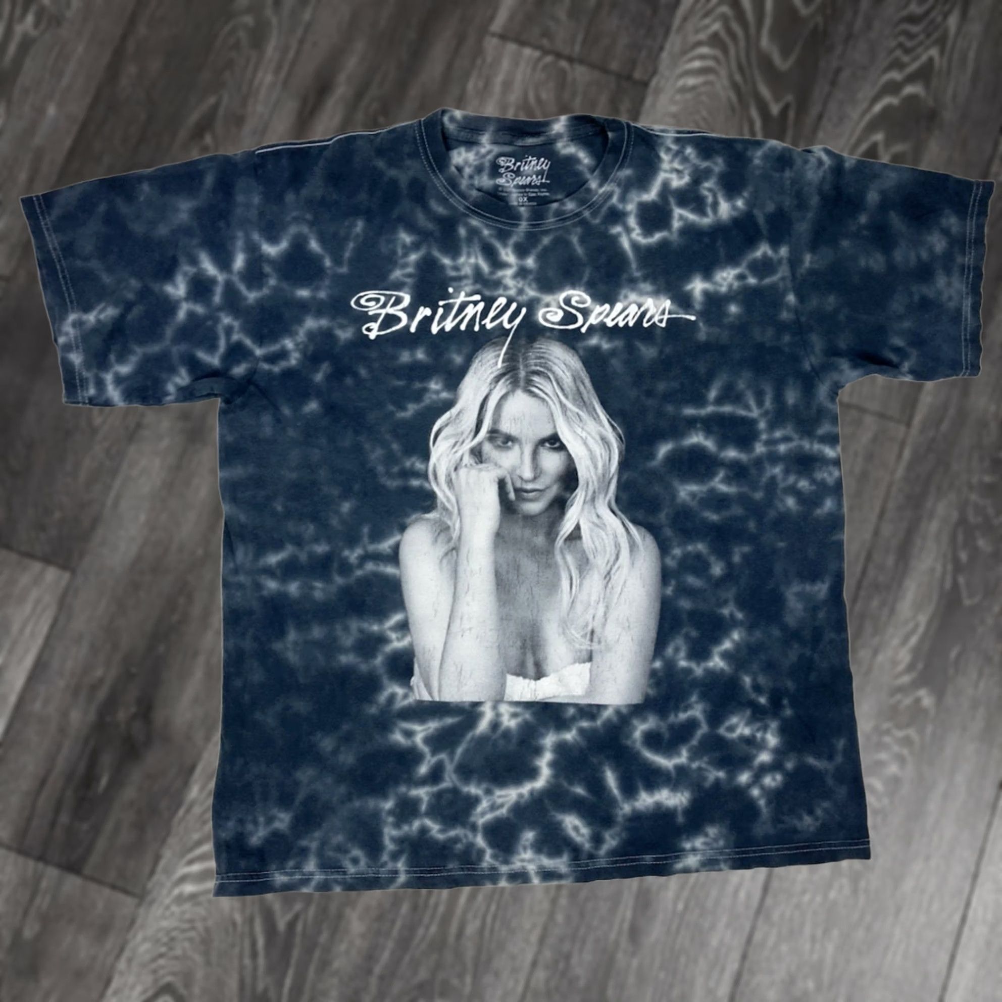Etro VINTAGE Britney Spears T-Shirt Women L White Crew Neck Short Sleeve Retro Music Tie Dye Casual Shirt Biographical Not Applicable Size L / US 10 / IT 46 - 1 Thumbnail
