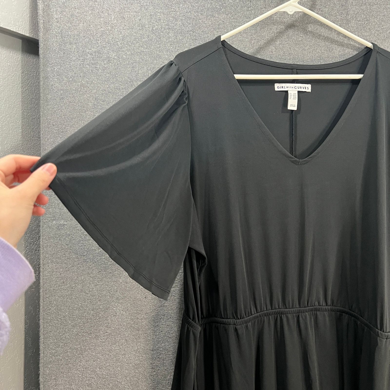 Other Girl With Curves Petite Knit Midi Dress with Flutter Sleeve Size XXL / US 16-18 / IT 52-54 - 4 Thumbnail