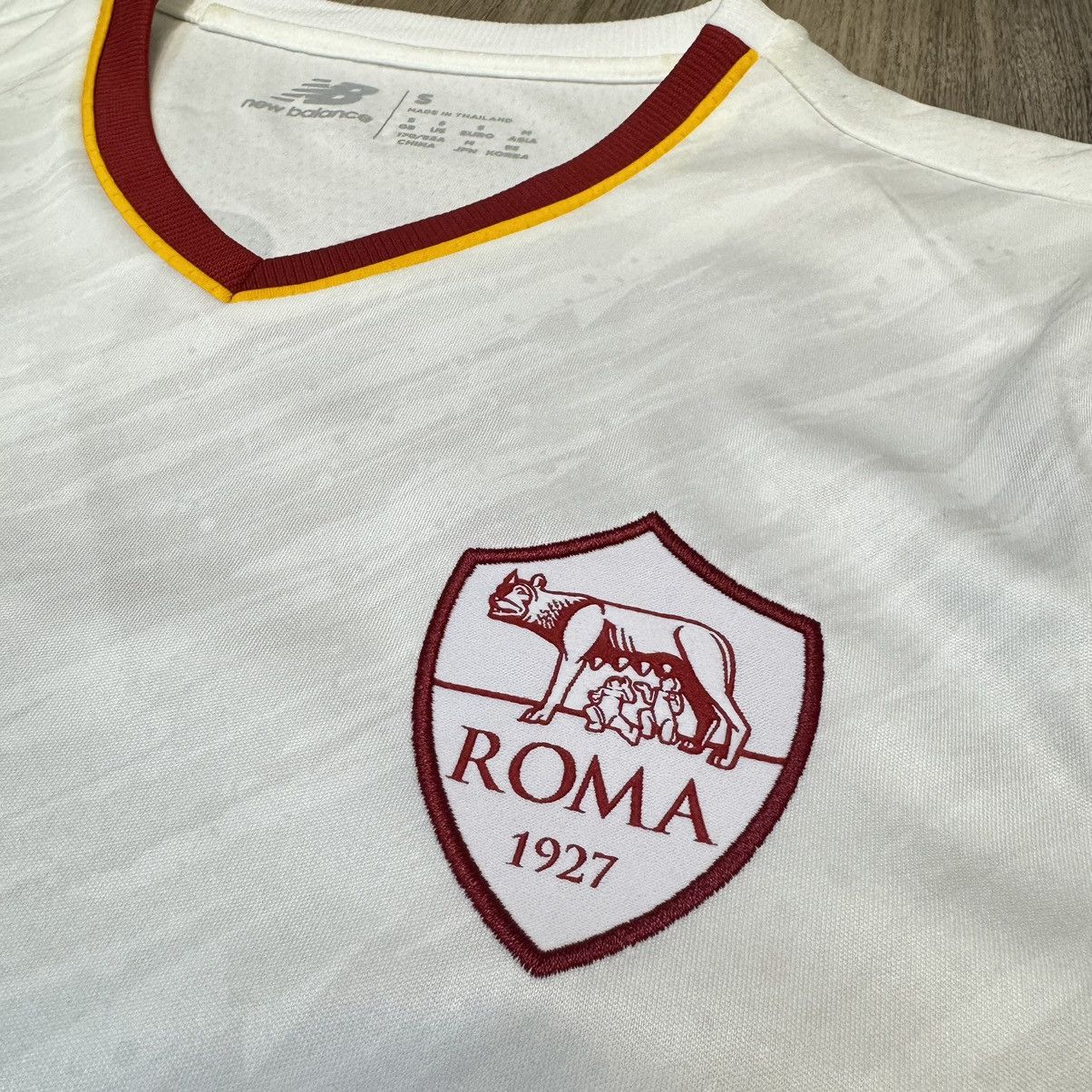 New Balance Roma 22/23 away shirt #22 Dybala Size US S / EU 44-46 / 1 - 5 Thumbnail