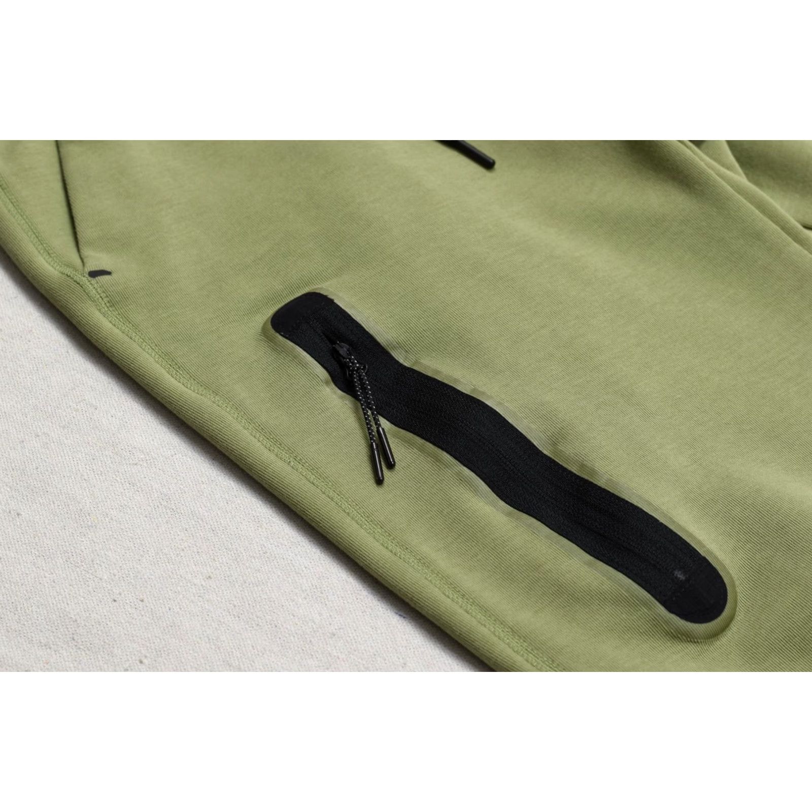 Nike VINTAGE Nike Sportswear Men's Tech Fleece Joggers XS Green Tapered Fit Slim Sweatpants Size US 27 - 4 Thumbnail