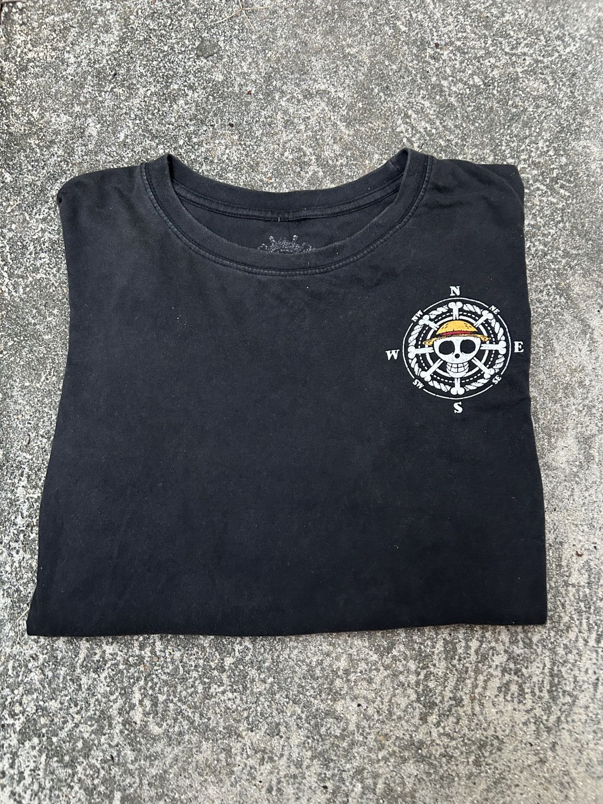 Anime Vintage One piece Monkey D. Luffy Thrashed Sun Faded Size US M / EU 48-50 / 2 - 2 Thumbnail
