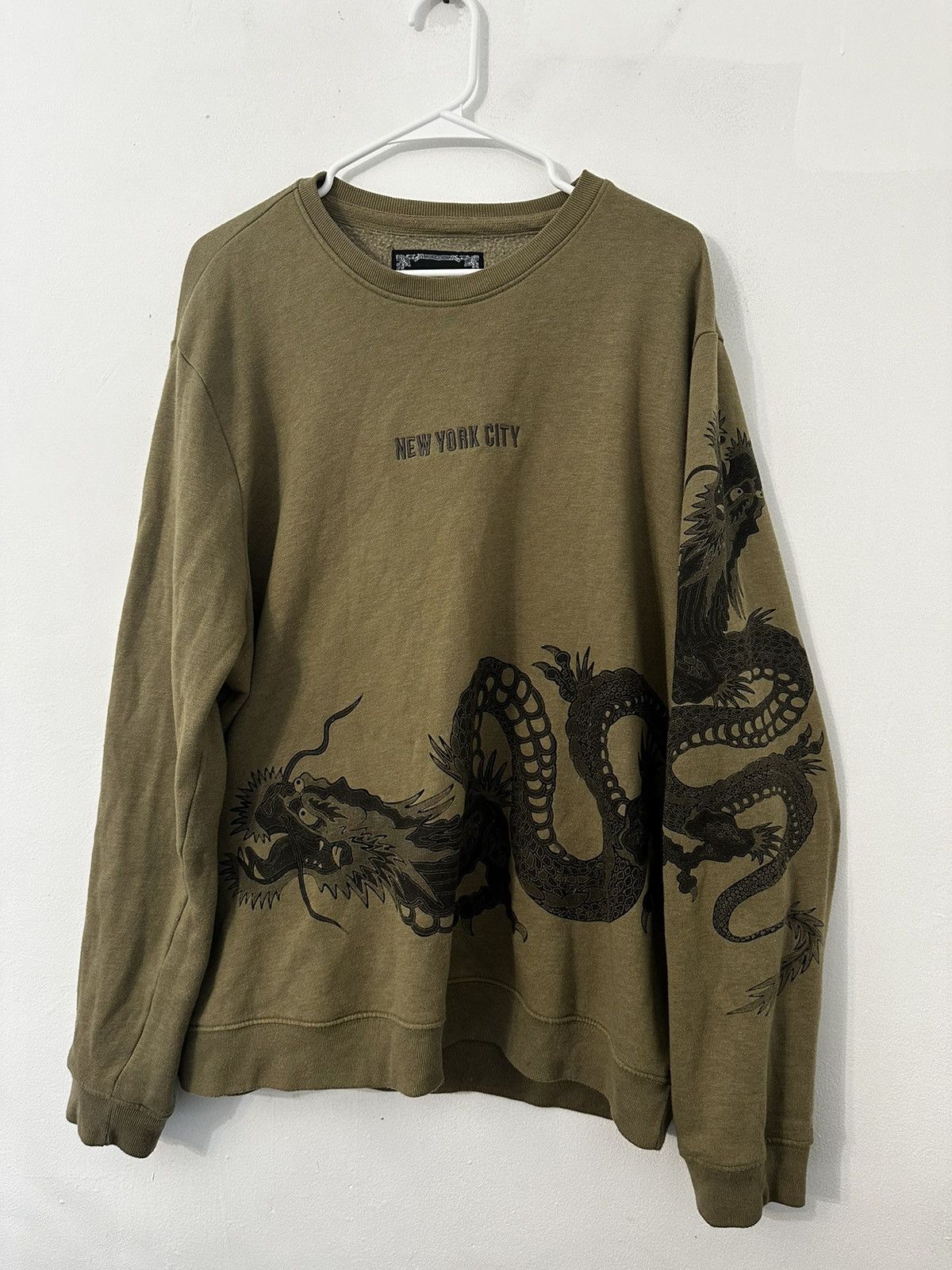 Other Green Sweater with dragon Size US L / EU 52-54 / 3 - 2 Thumbnail