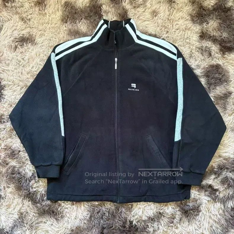 Balenciaga Balenciaga Coral Fleece Embroidery Logo Jacket Black Size US S / EU 44-46 / 1 - 1 Thumbnail