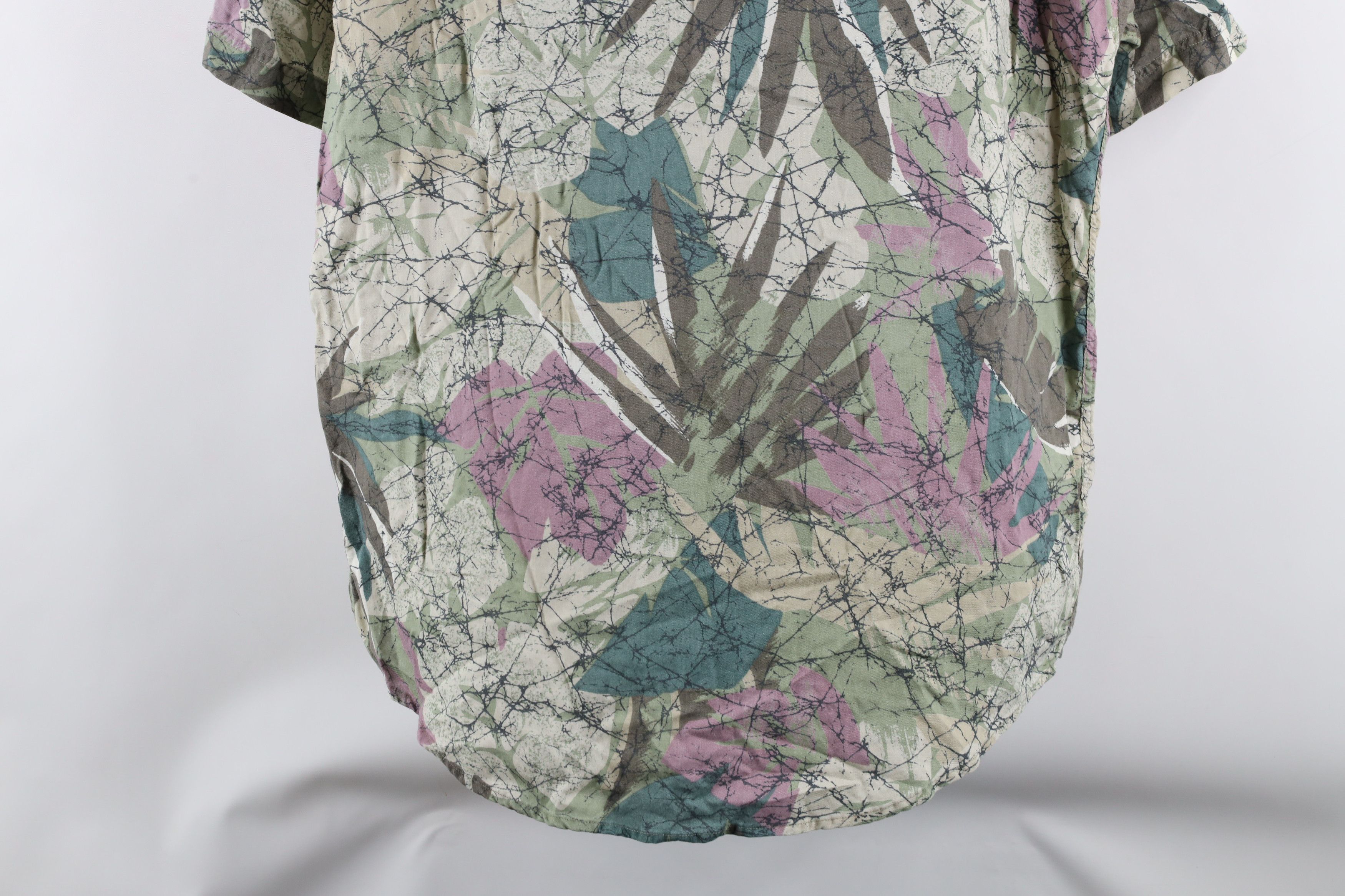 Vintage Vintage 90s Streetwear Abstract Flower Hawaiian Button Shirt Size US M / EU 48-50 / 2 - 8 Thumbnail