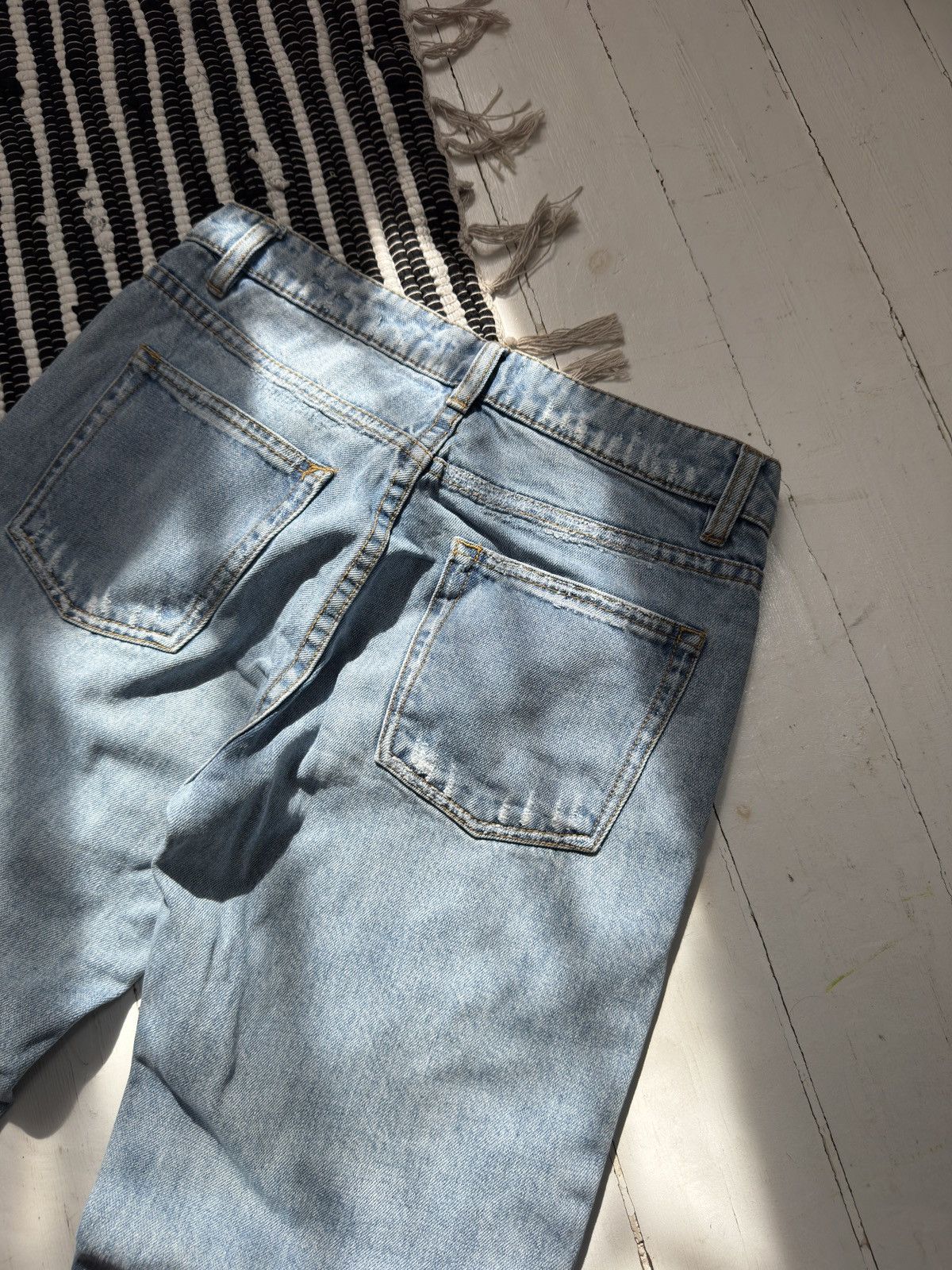 Acne Studios VINTAGE ACNE STUDIOS DISTRESSED STYLE DENIM PANTS Size 26" / US 2 / IT 38 - 9 Thumbnail