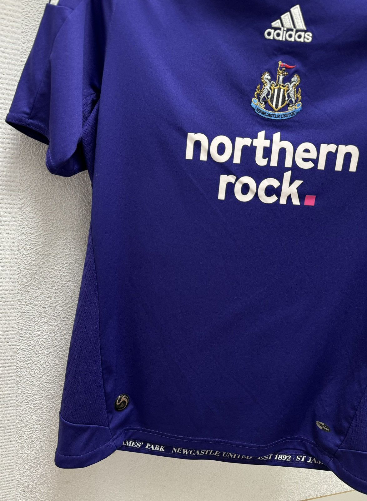 Adidas Newcastle United adidas vintage soccer jersey 2008 M norther Size US M / EU 48-50 / 2 - 7 Thumbnail