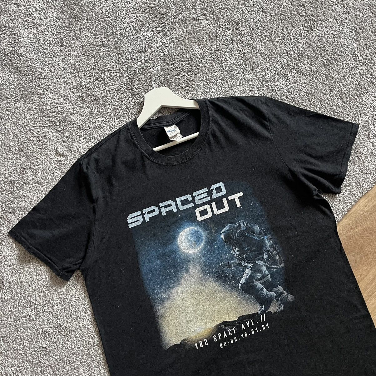 Vintage Vintage Spaced Out 00s T-shirt Size US L / EU 52-54 / 3 - 5 Thumbnail