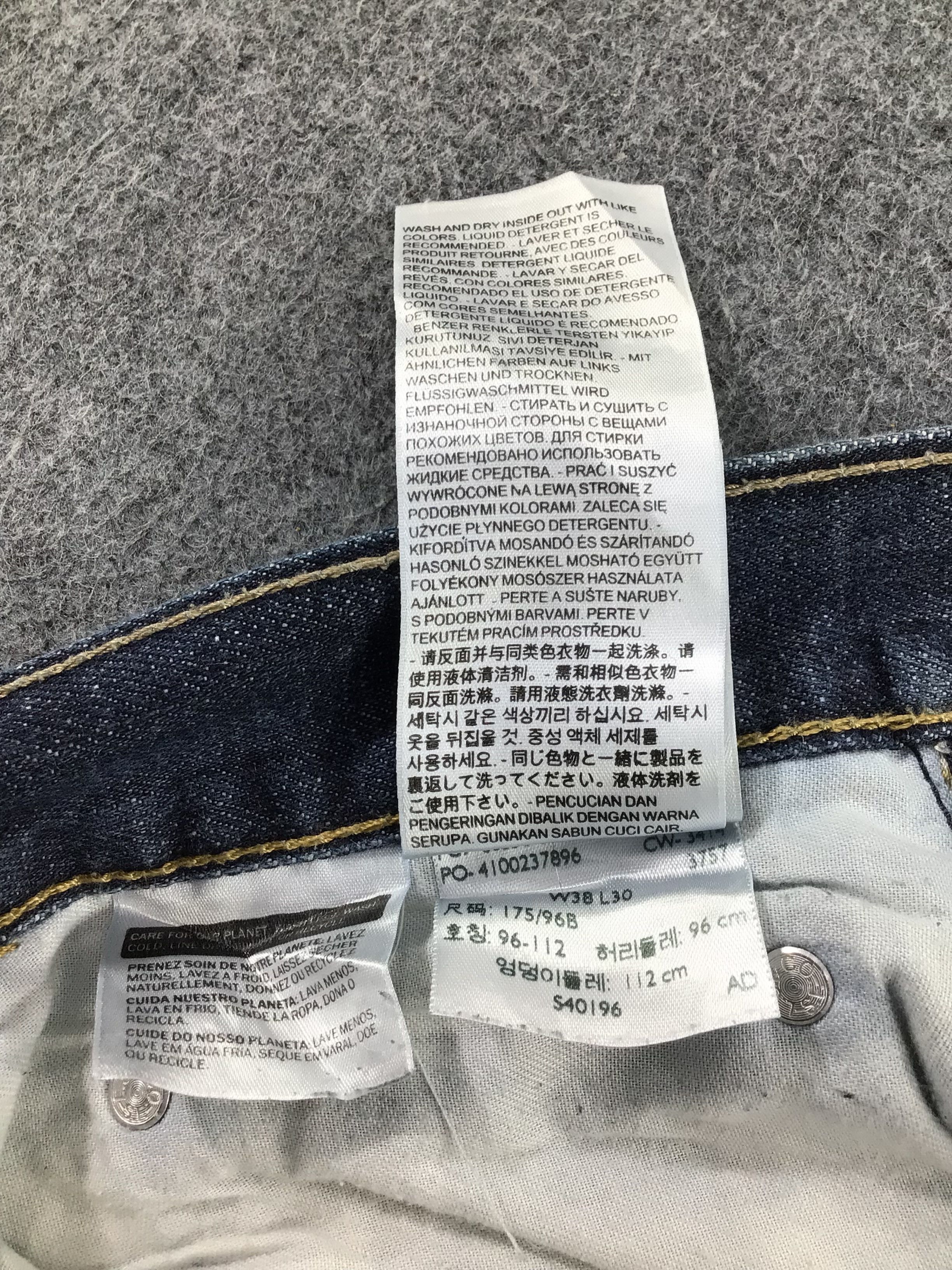 Levi's Vintage 550 Levis Jeans Blue Wash Denim -J817 Size US 36 / EU 52 - 11 Thumbnail